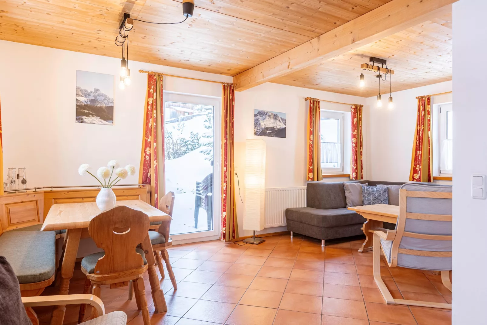 Alpendorf Dachstein West 2-Living room