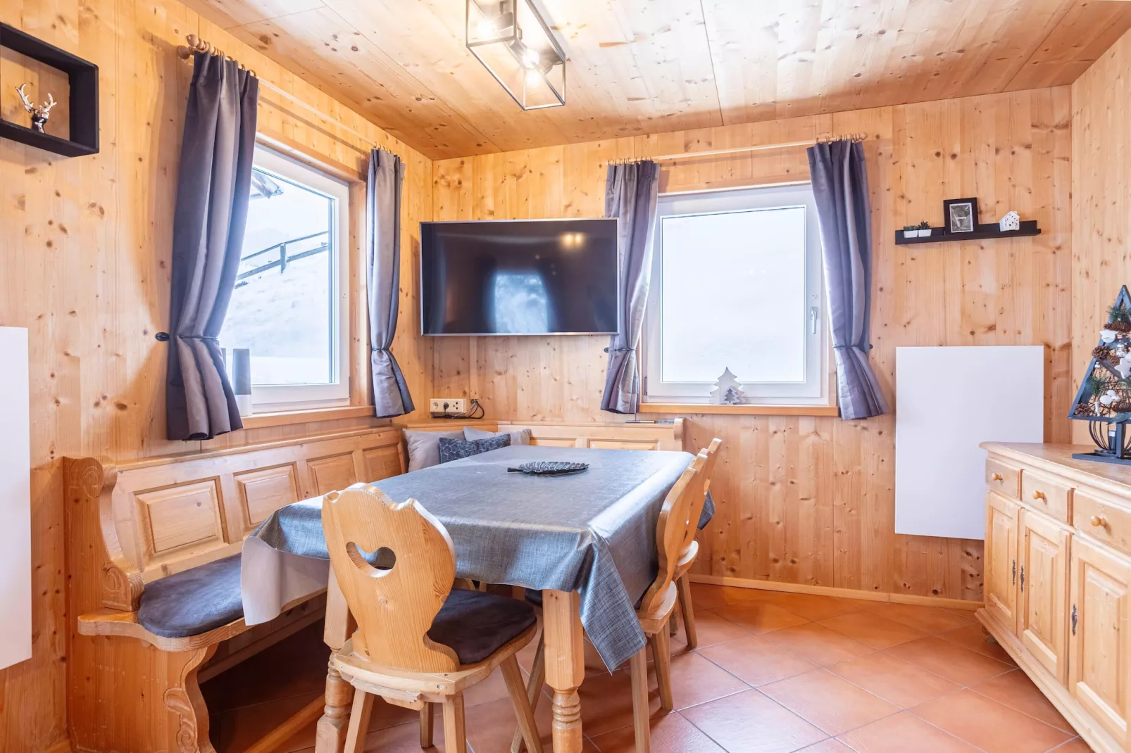 Alpendorf Dachstein West 2-Living room