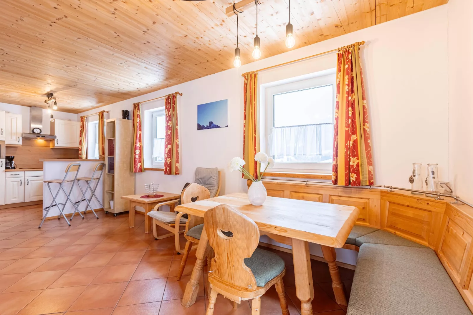 Alpendorf Dachstein West 2-Dining room