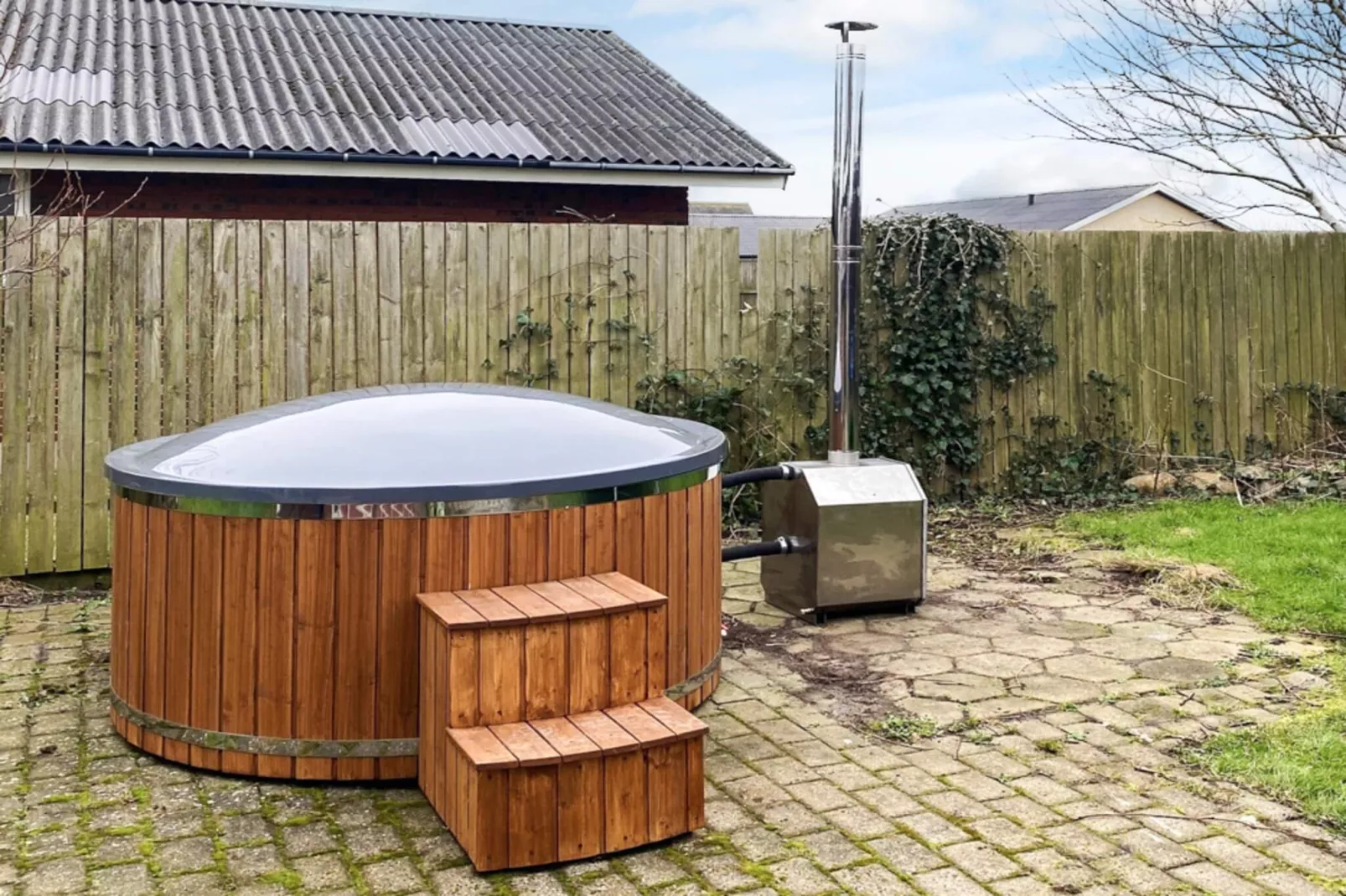 10 person holiday home in Thyborøn-By Traum-Spa