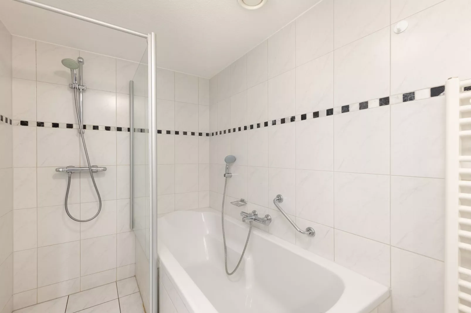De Veluwse Hoevegaerde 5-Bathroom