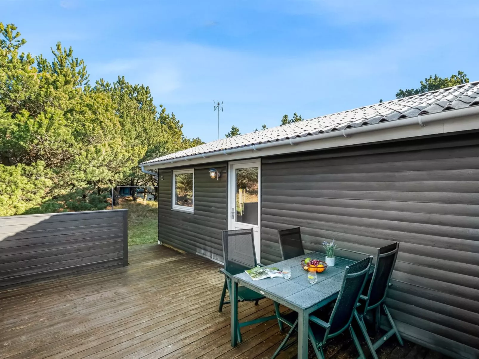 "Jula" - 800m from the sea-Draußen