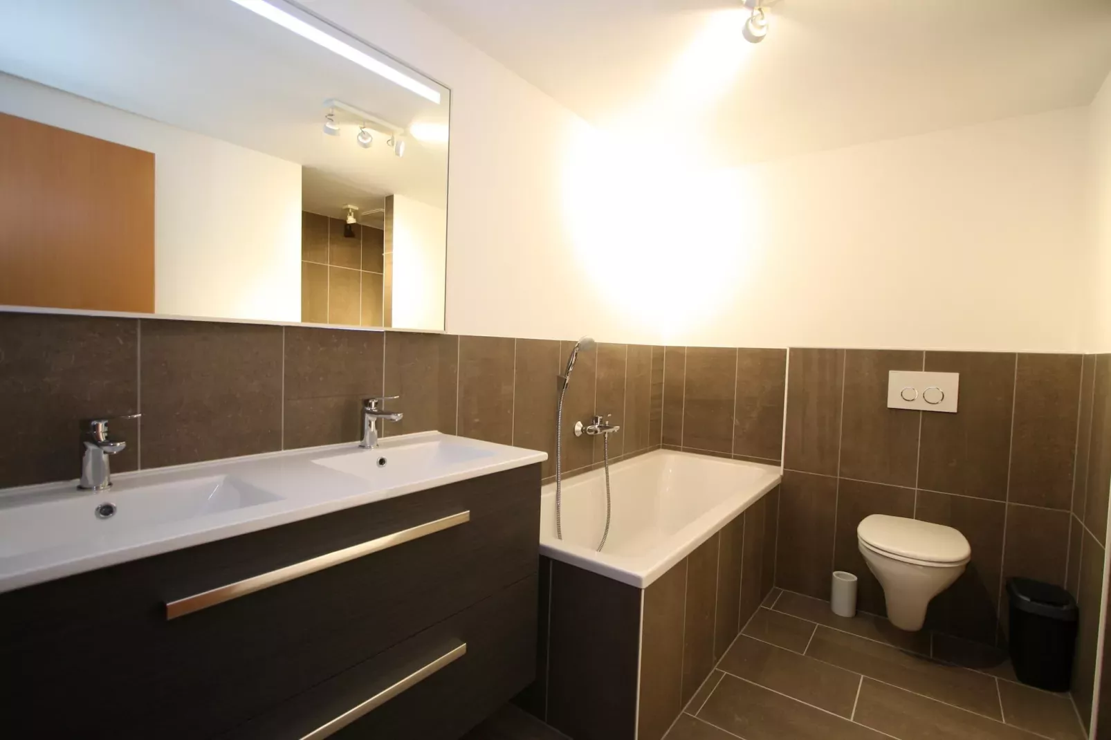 Apartment Aineckblick 15-Bathroom
