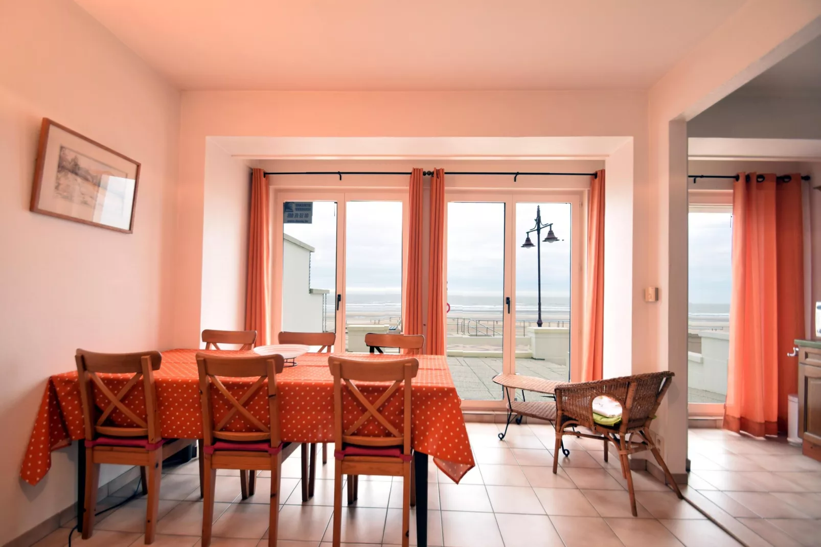 Belvedere 0001 GLV-Dining room