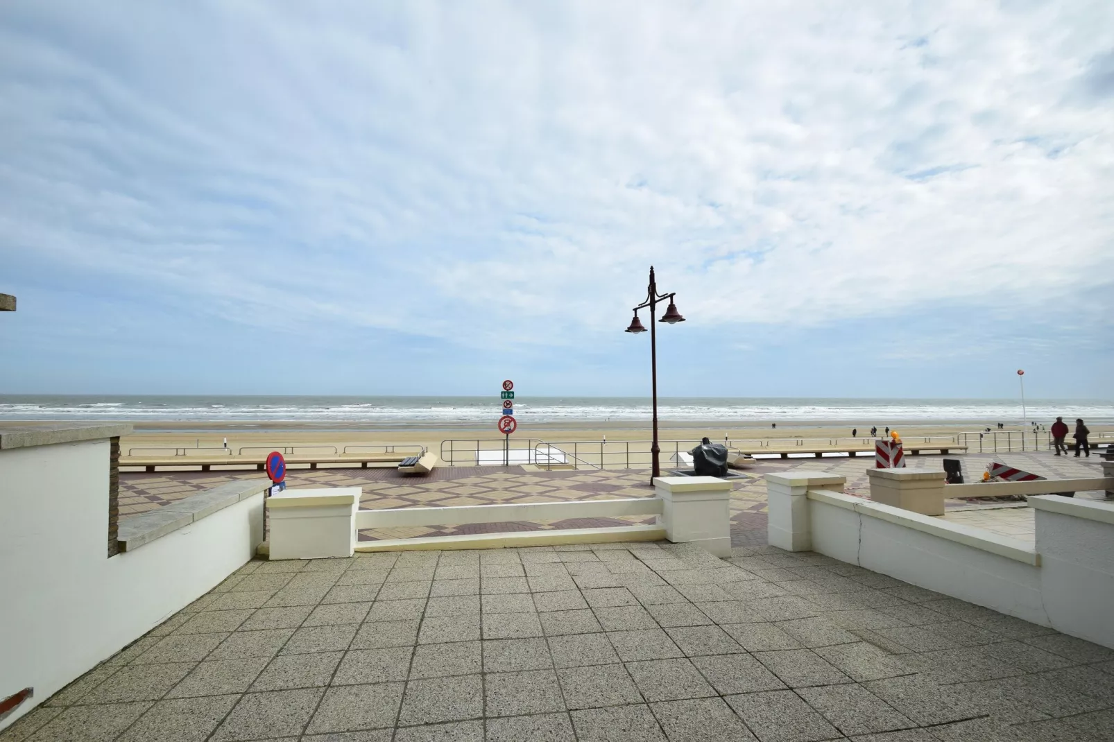 Belvedere 0001 GLV-View summer