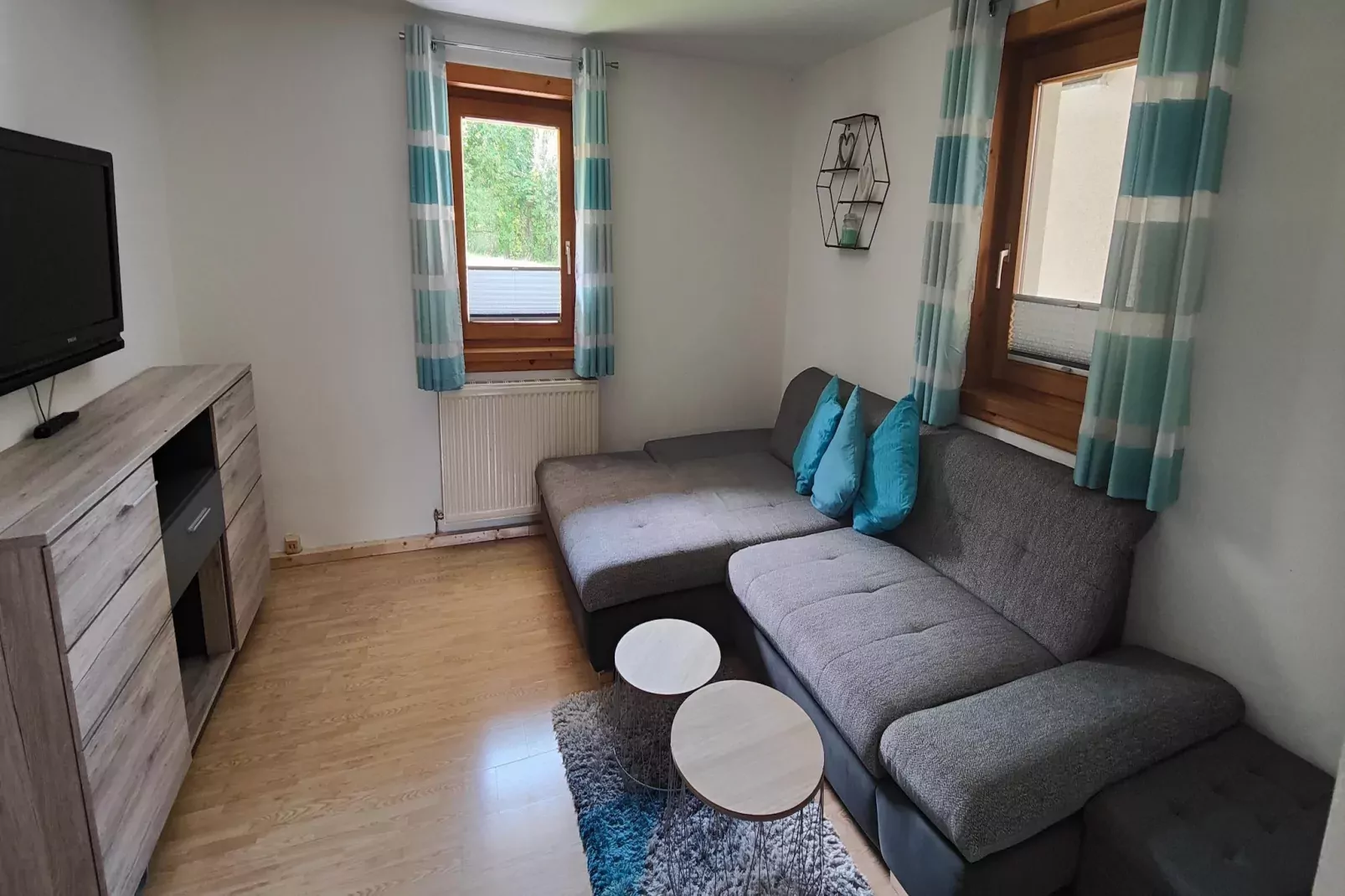 Hofer-Living room