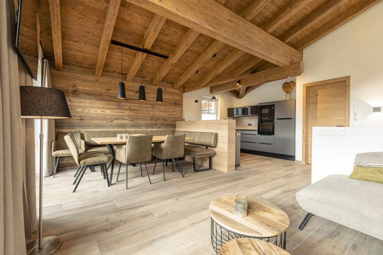 Tauernlodges Uttendorf 2A-Dining room