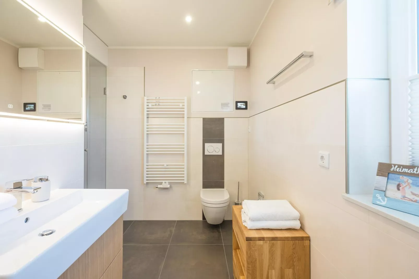 SeeZeichen auf Nordstrand - 4 Personen-Bathroom