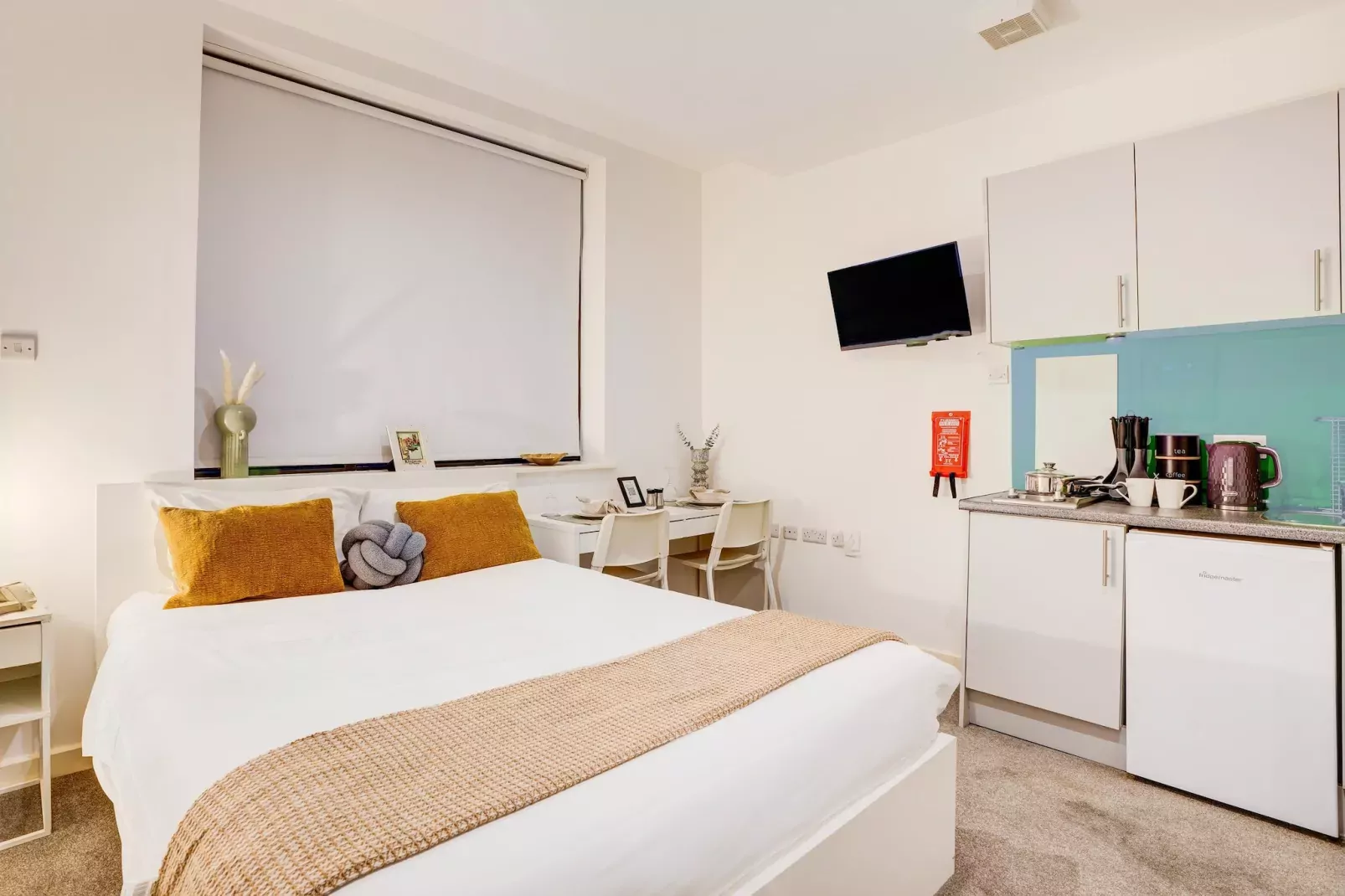 Kingston Luxe Suites Riverside Apartment Belvilla-Bedroom