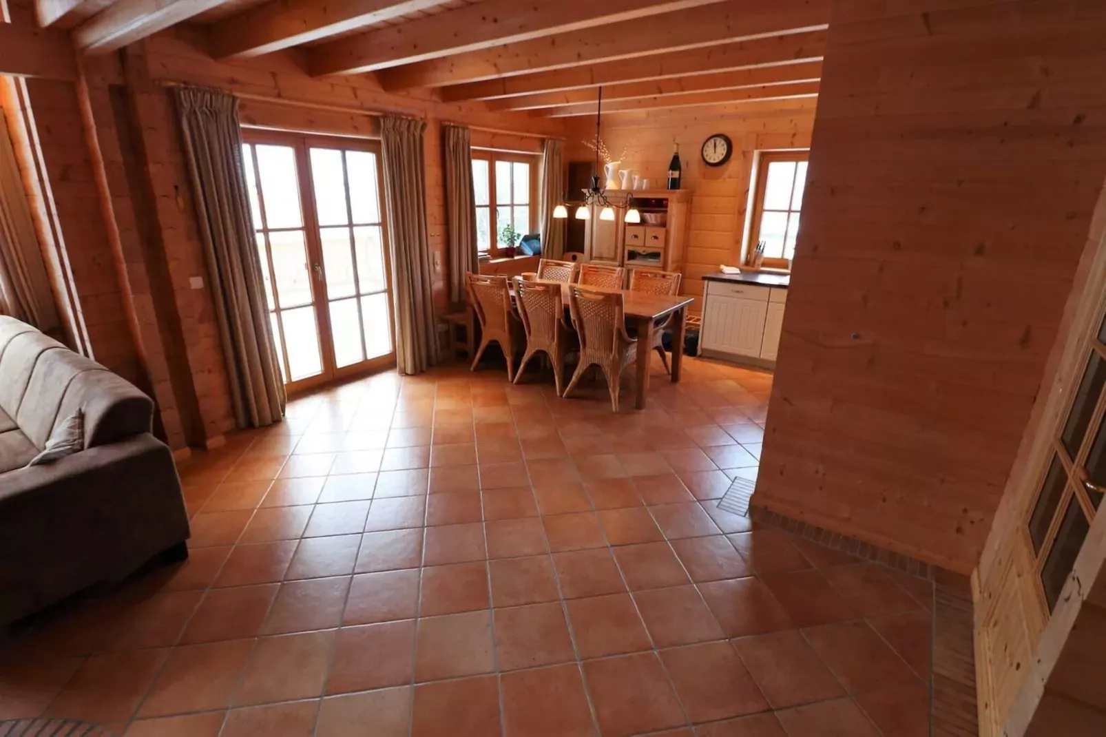 Luxus Blockhaus A-Dining room