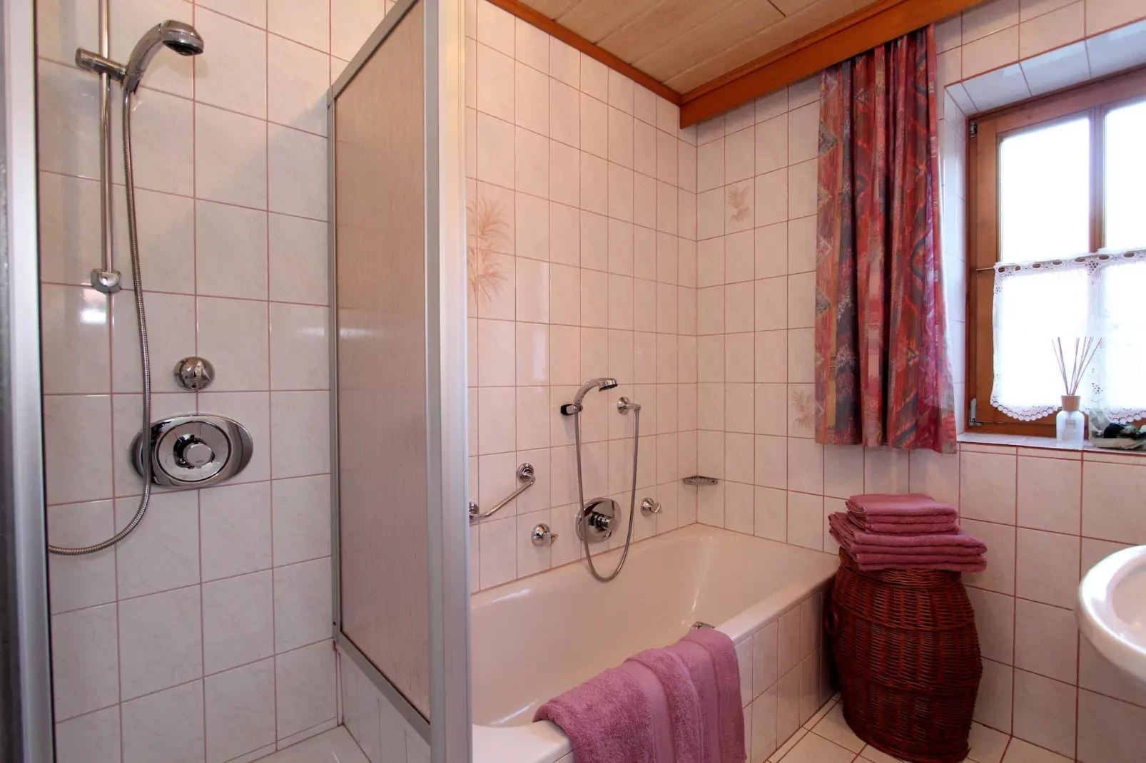 Apartment Berndl-Bathroom