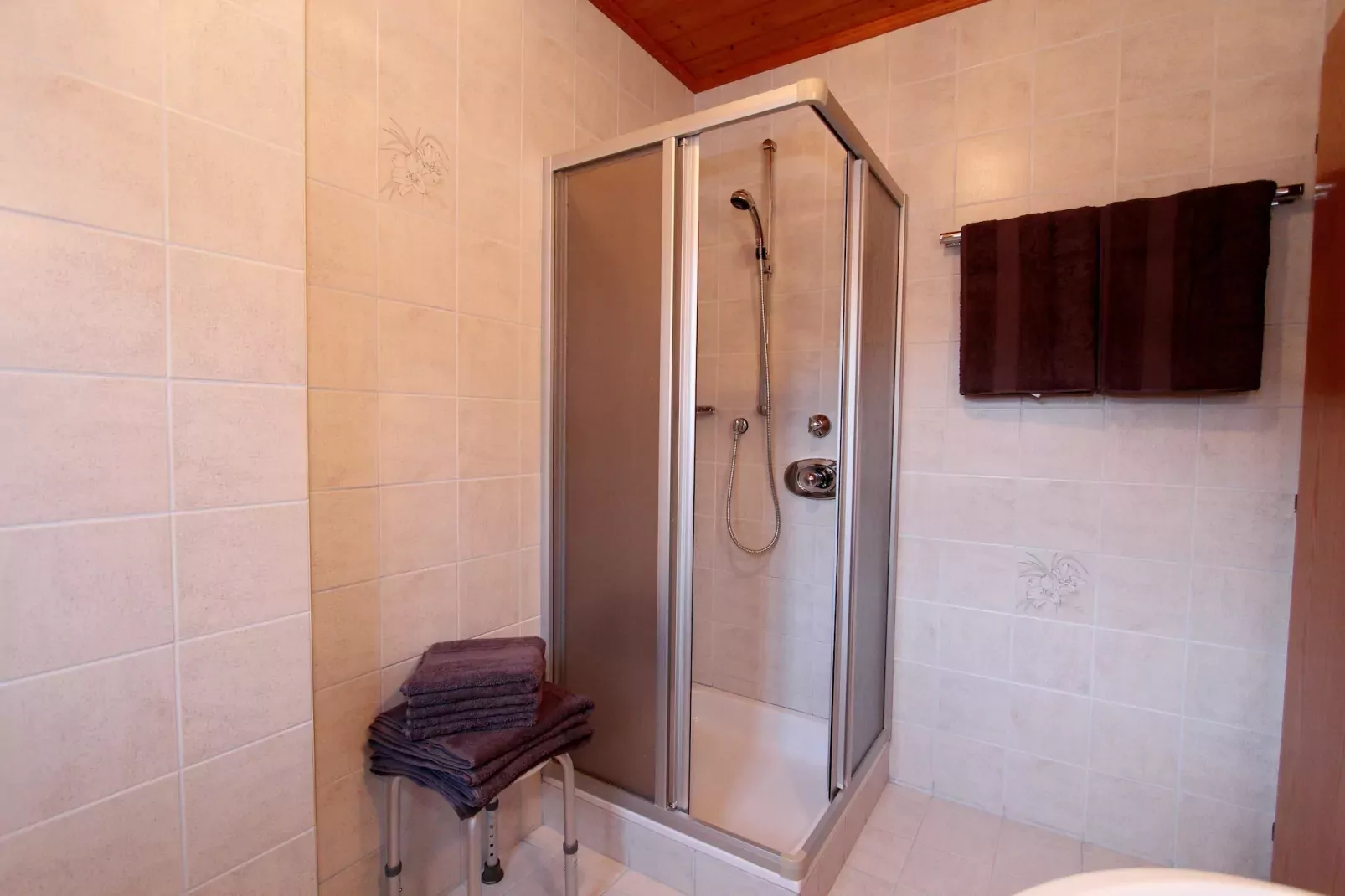 Apartment Berndl-Bathroom