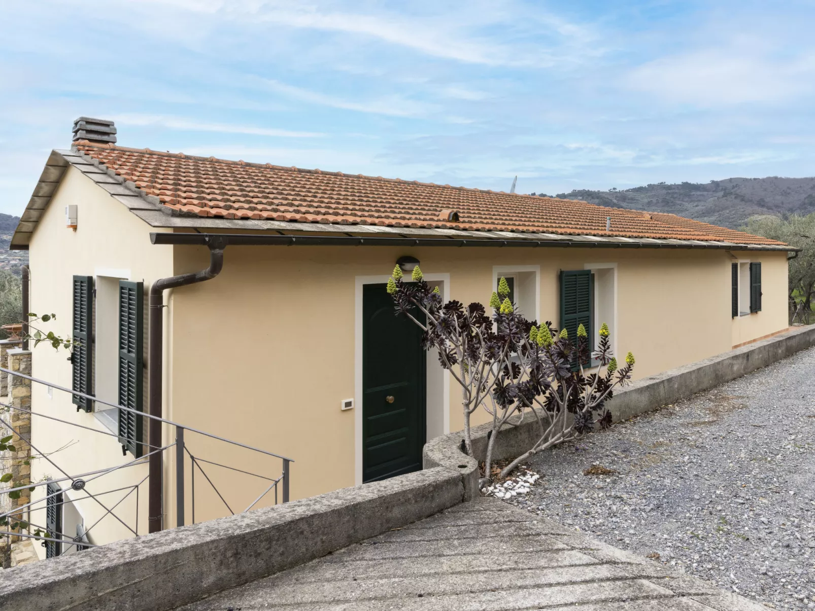Costadoro-Outside