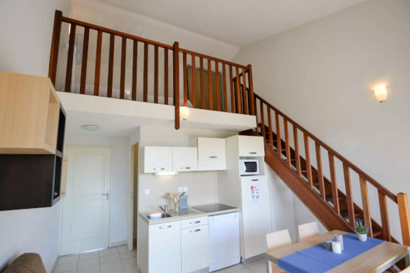 Résidence du Château de Jouarres - Azille // Apt Mezzanine 4 pers-Kitchen