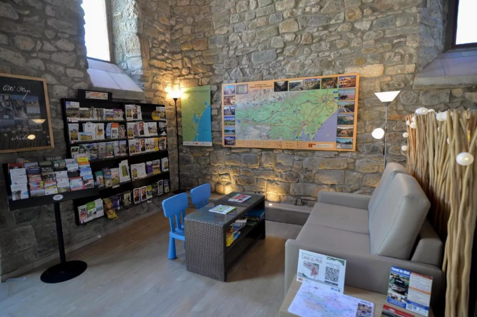 Résidence du Château de Jouarres - Azille // Apt Mezzanine 4 pers-Living room
