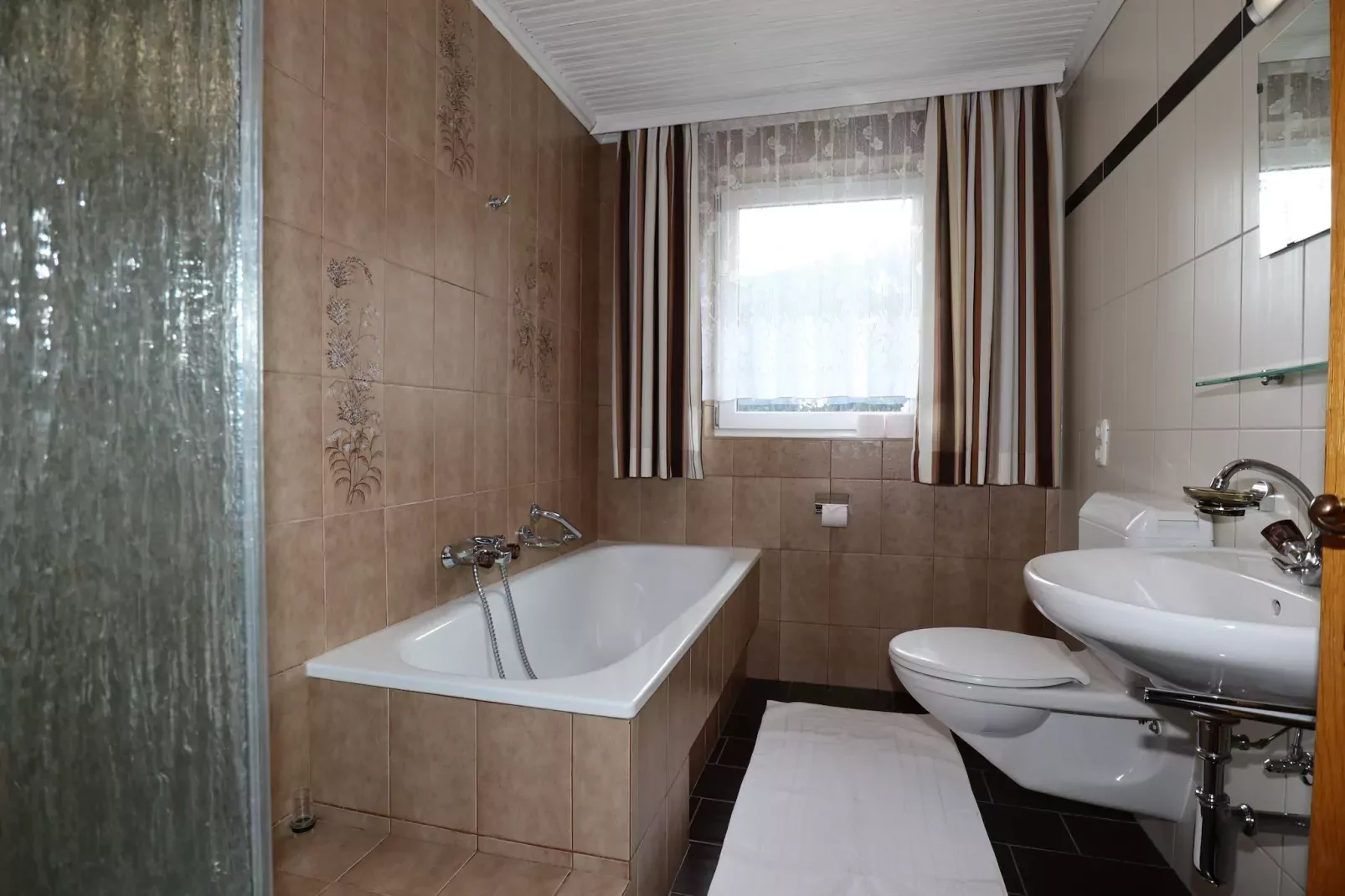 Haus Ferienglück-Bathroom