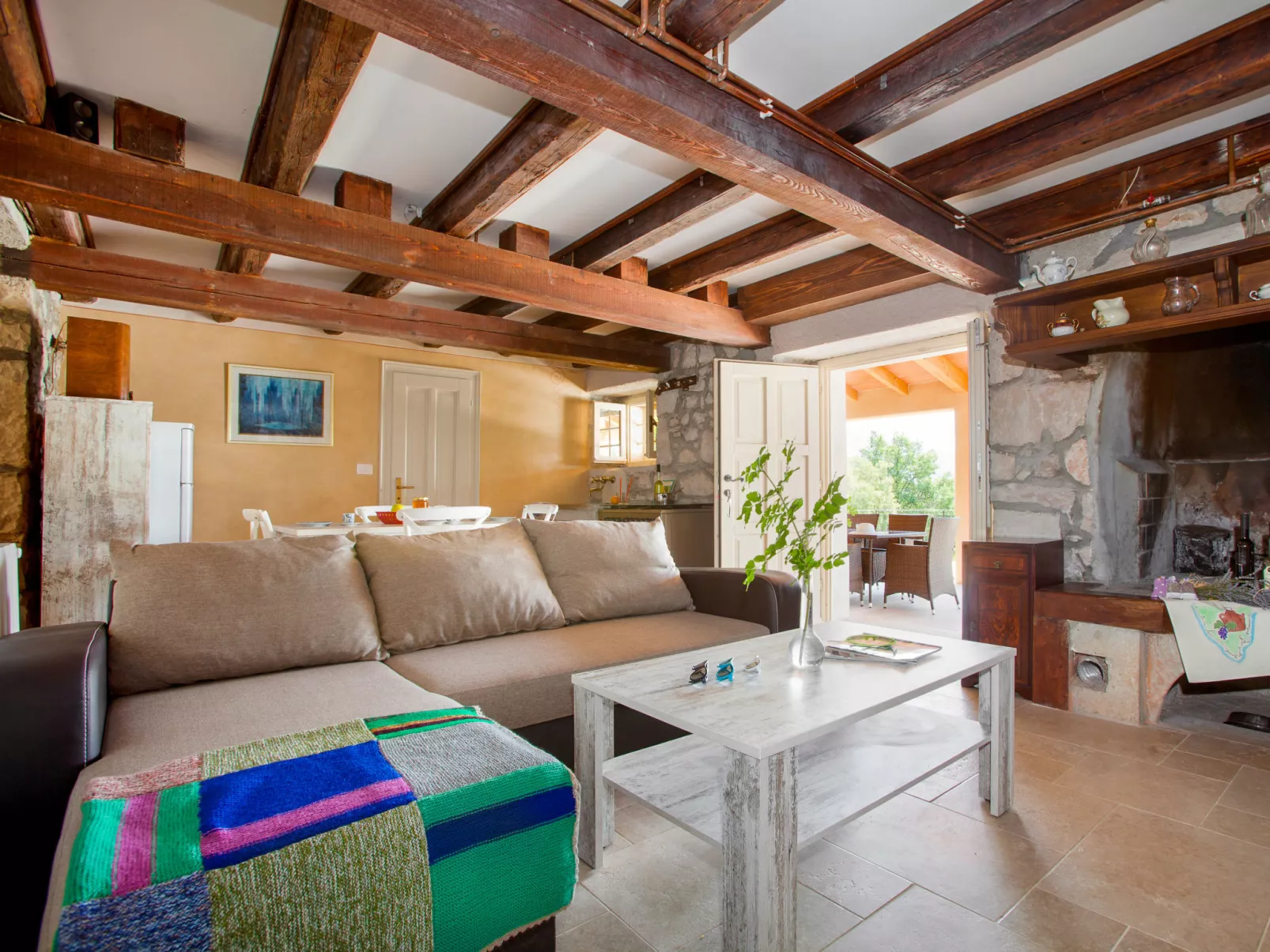 Villa Palachina Antishova-Inside