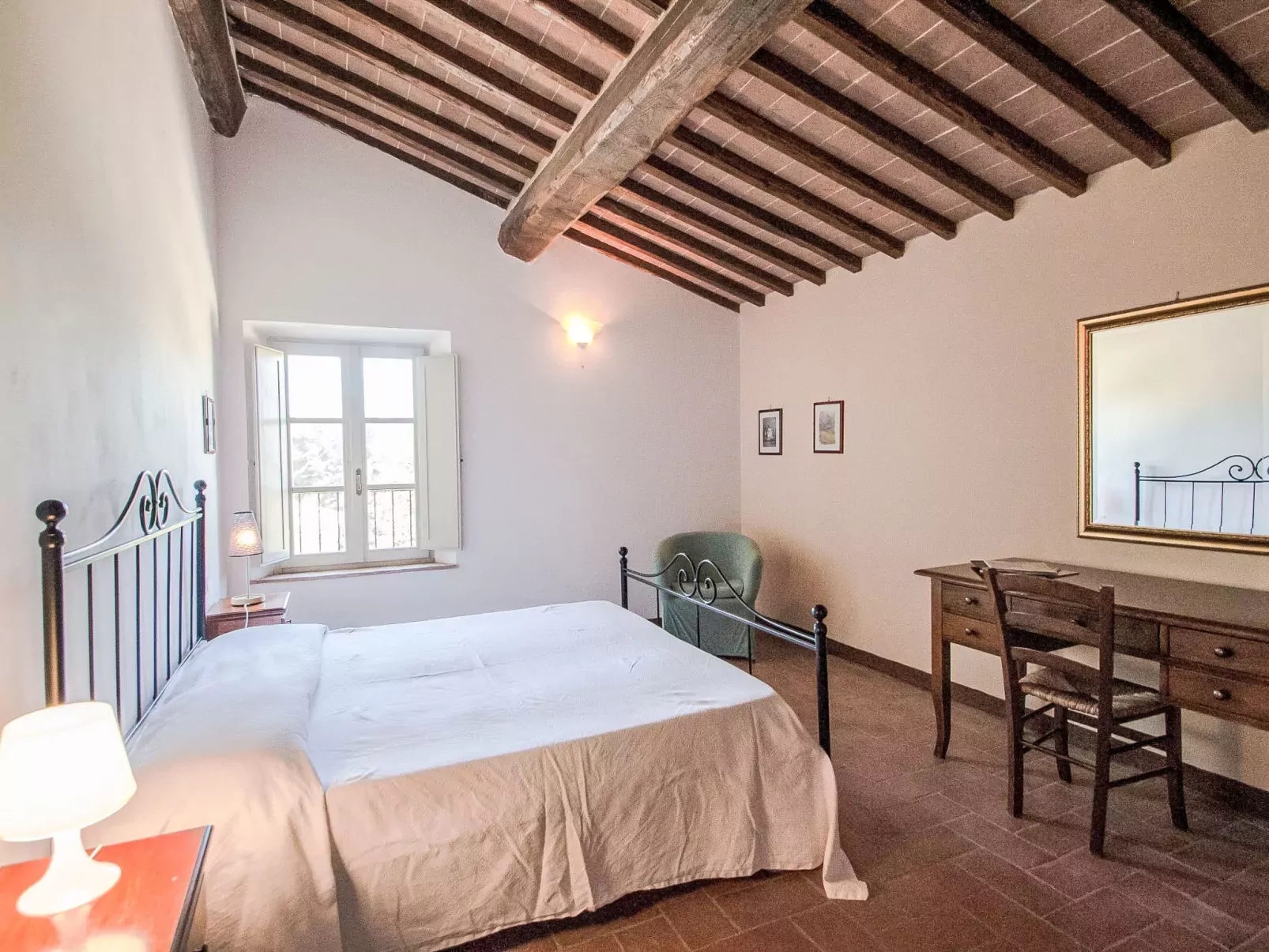Tenuta-Inside
