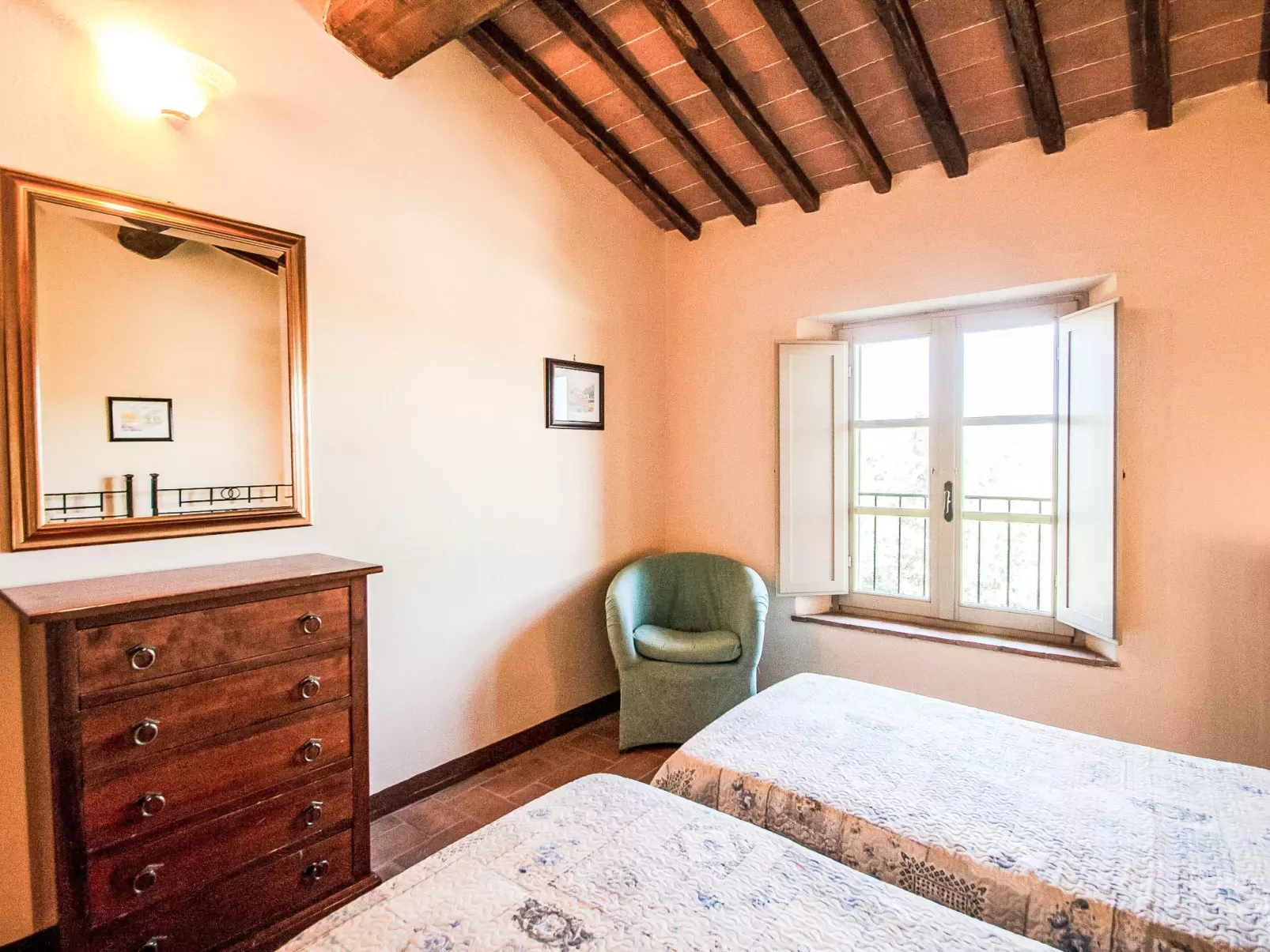 Tenuta-Inside