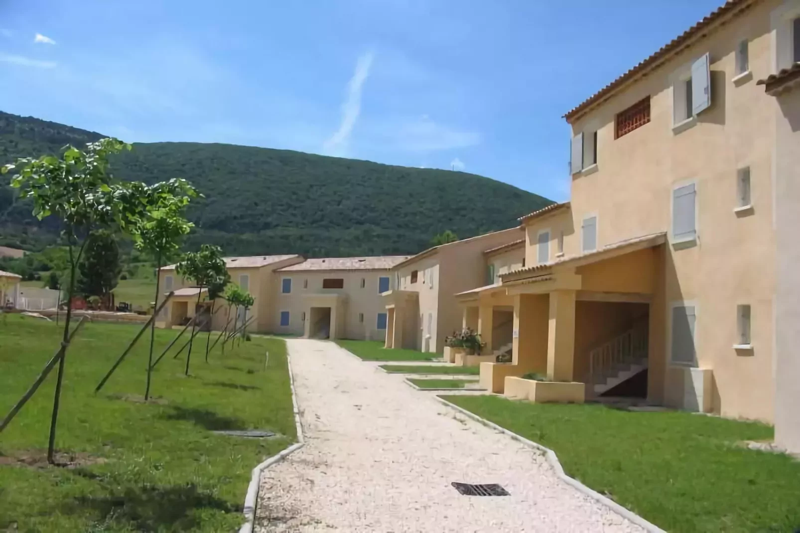 Résidence Les Sources - Montbrun-les-Bains // Apt T2 - 4 pers 2P4-Exterior summer
