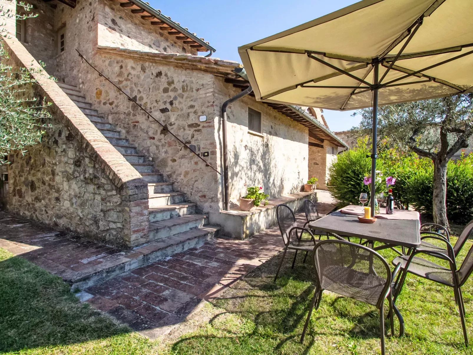 Tenuta-Outside