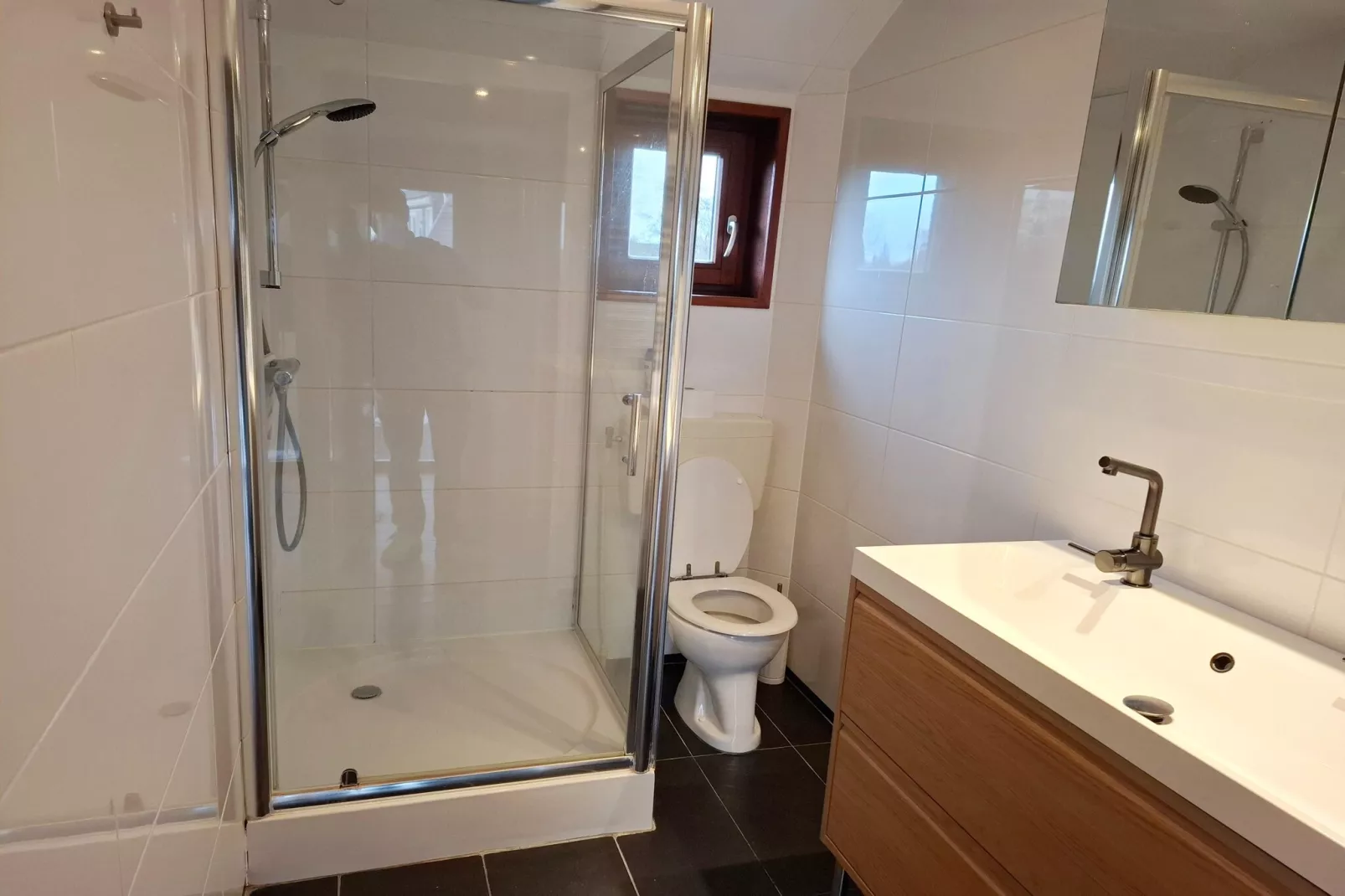 Yné Lijte 68-Bathroom