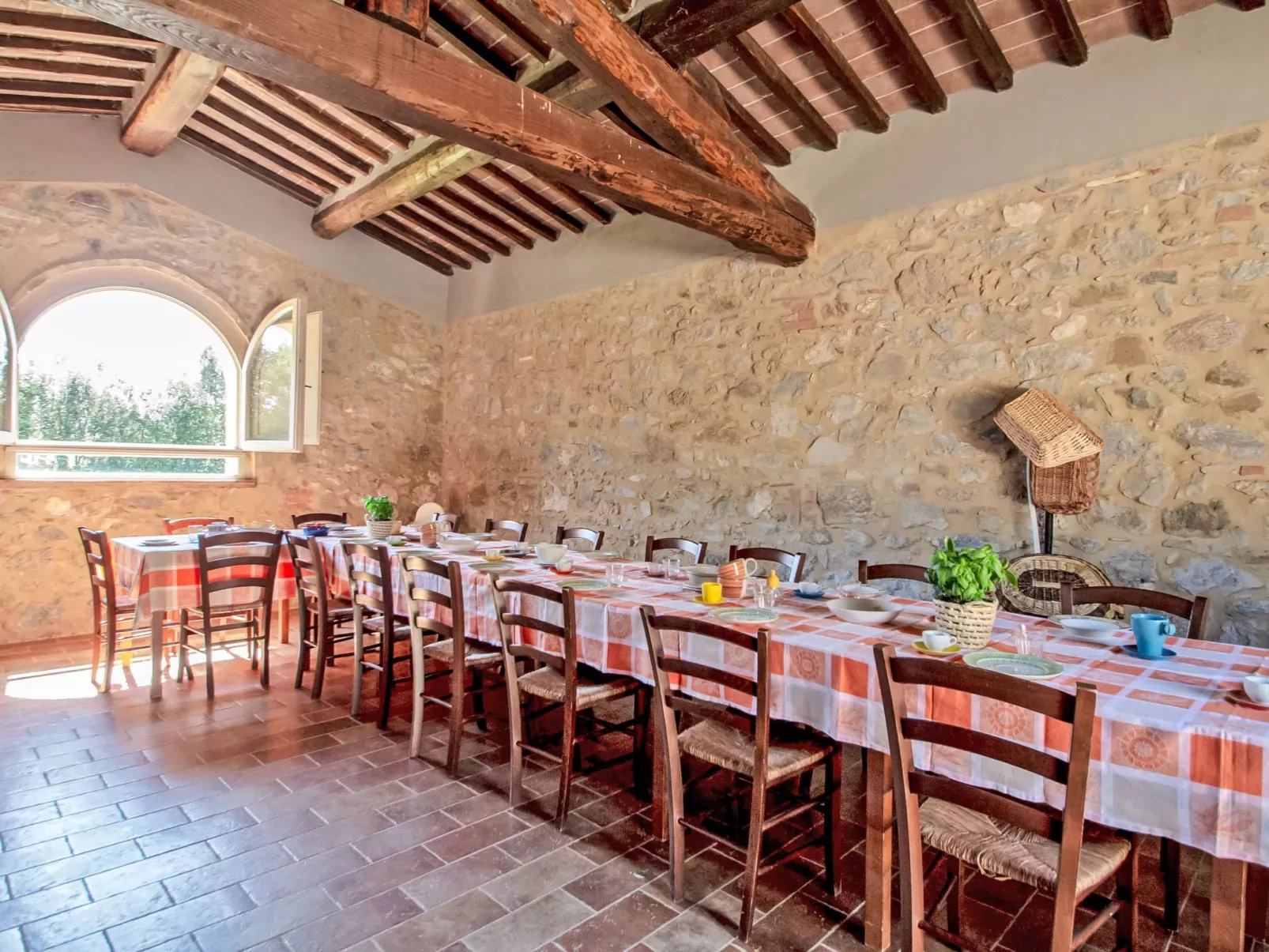 Tenuta-Inside