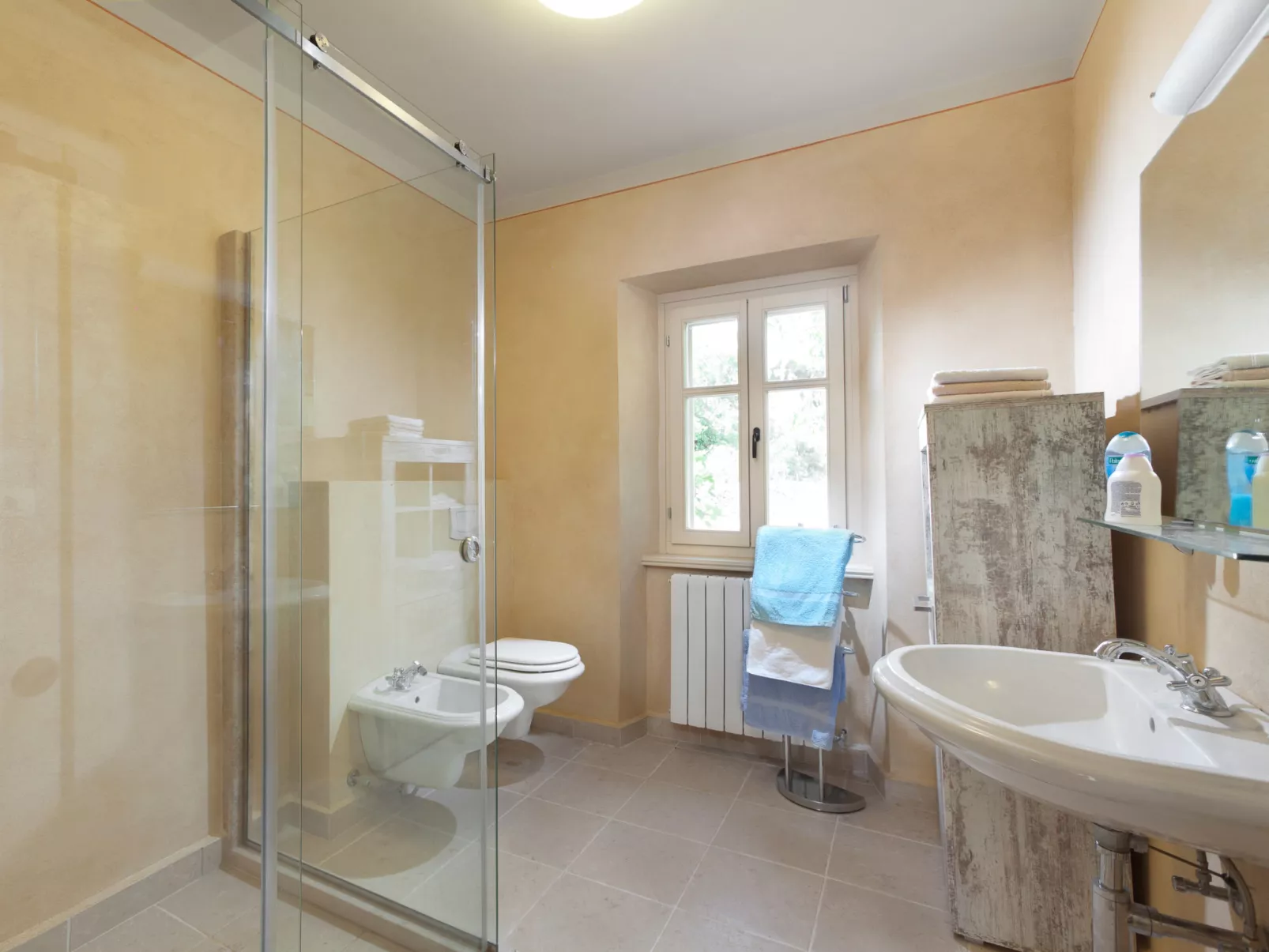 Villa Palachina Antishova-Inside