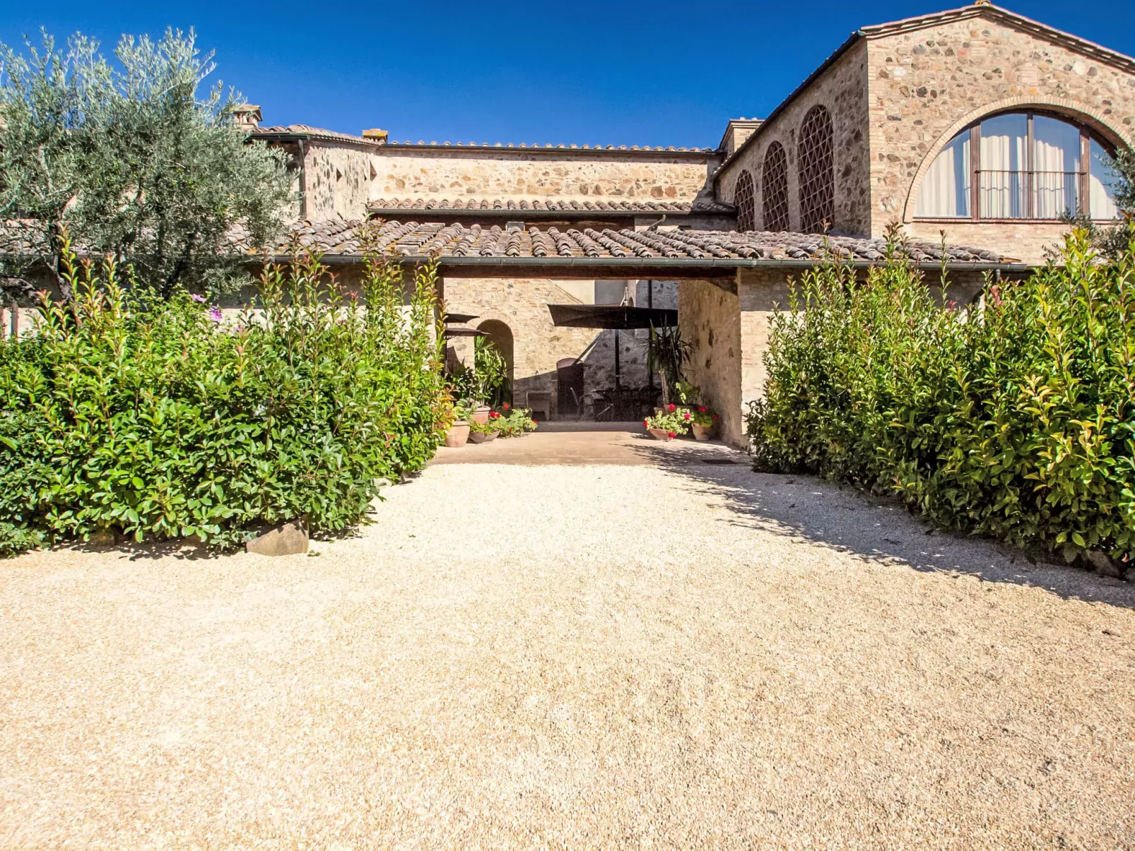 Tenuta-Outside