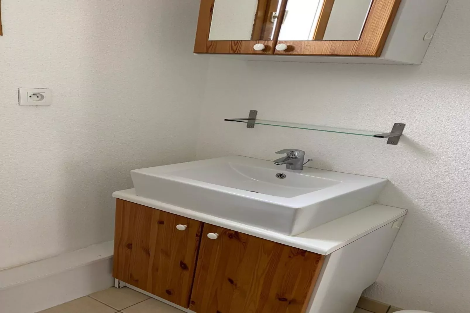 Résidence Les Sources - Montbrun-les-Bains // Apt T3 - 6 pers  3P6-Bathroom