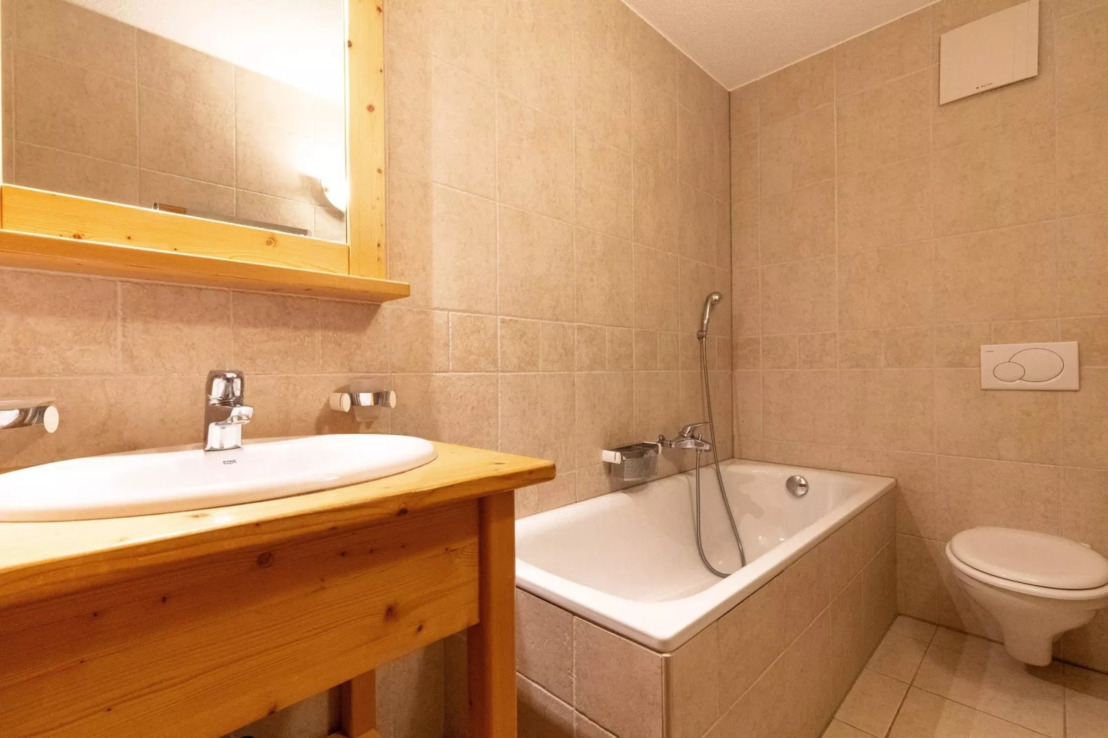 Plein Ciel VA 022 - MOUNTAIN apartment 4 pers-Bathroom