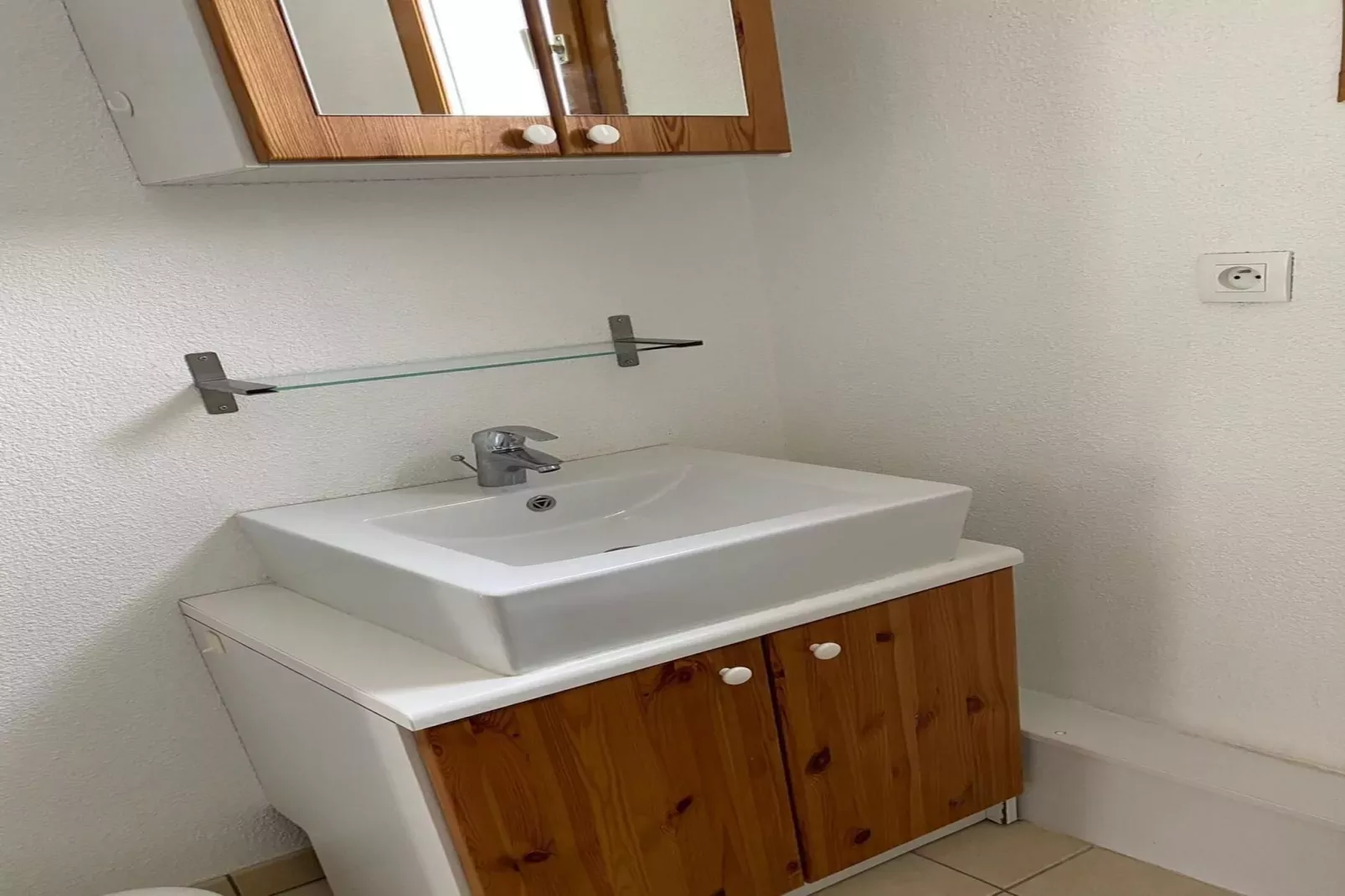 Résidence Les Sources - Montbrun-les-Bains // Apt T3 - 6 pers  3P6-Bathroom