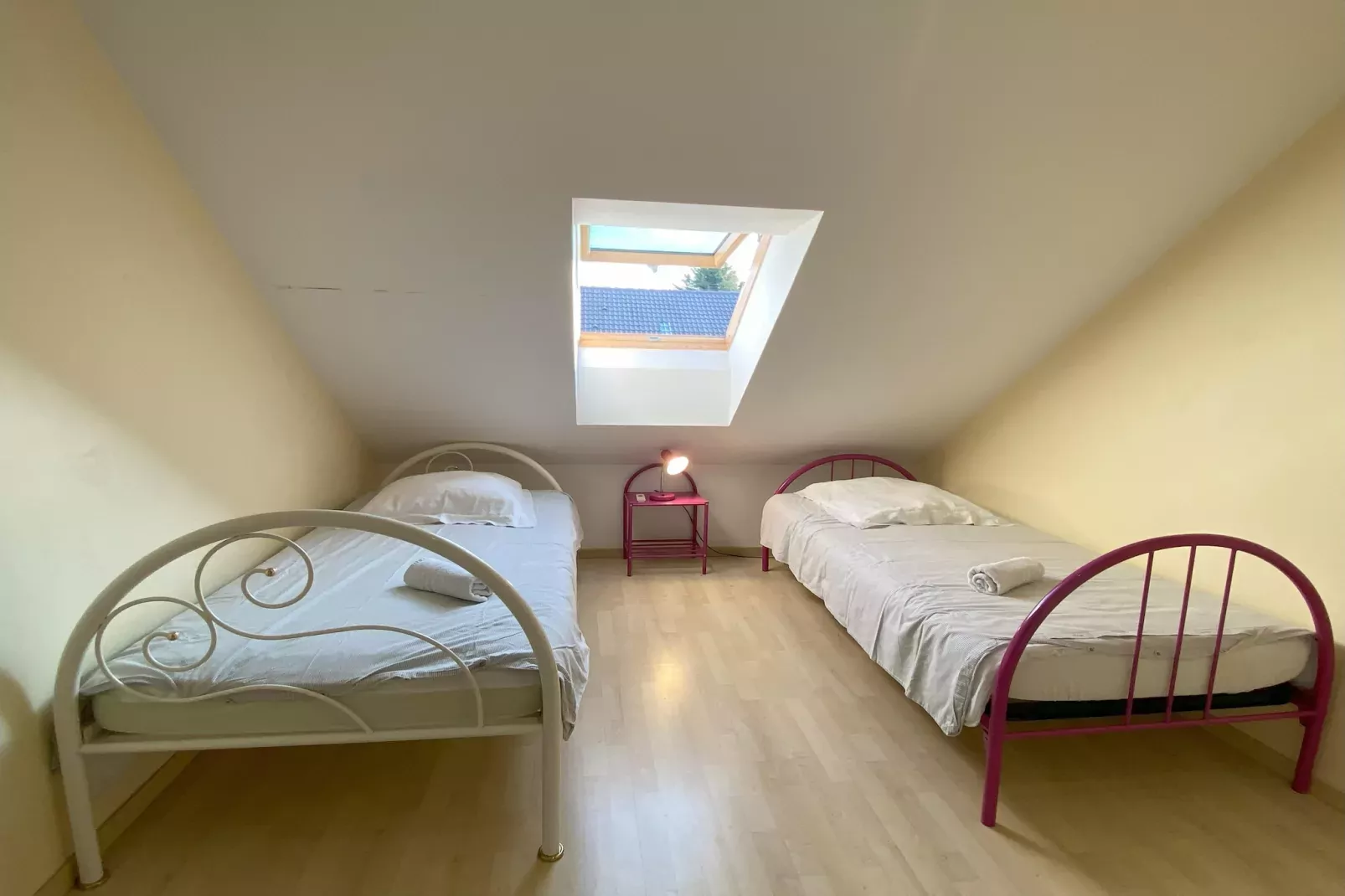 Maison de vacances 200 m mer St Pair sur Mer-Bedroom