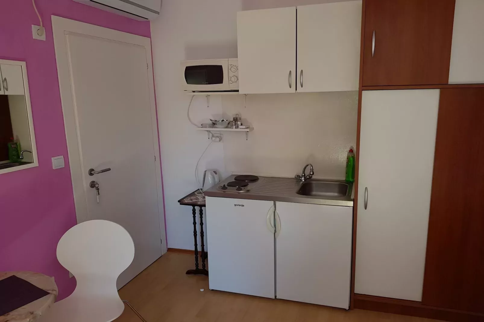Guest House Avdic - Studio Apartment with Balcony-Kitchen
