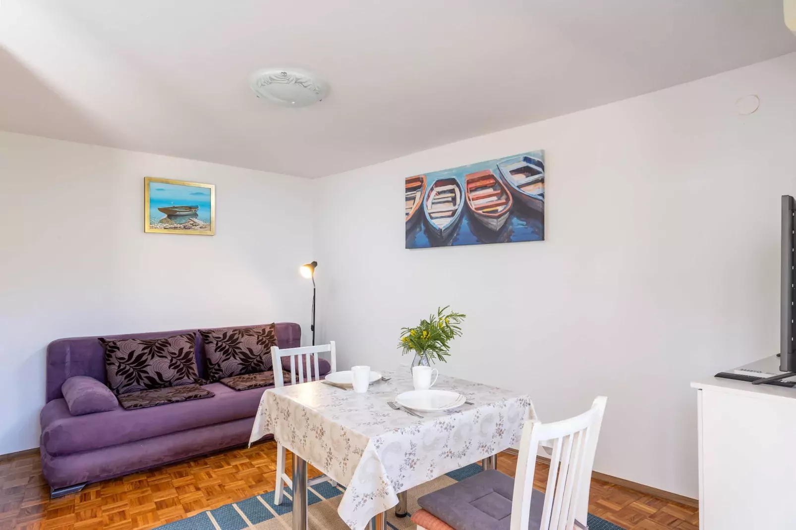 Guest House Vulic - One-Bedroom Apartment-Living room