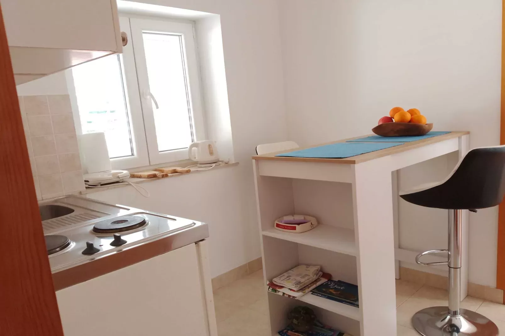 Apartments Laura Mljet - One Bedroom Apartment with Balcony and Sea View-Kitchen