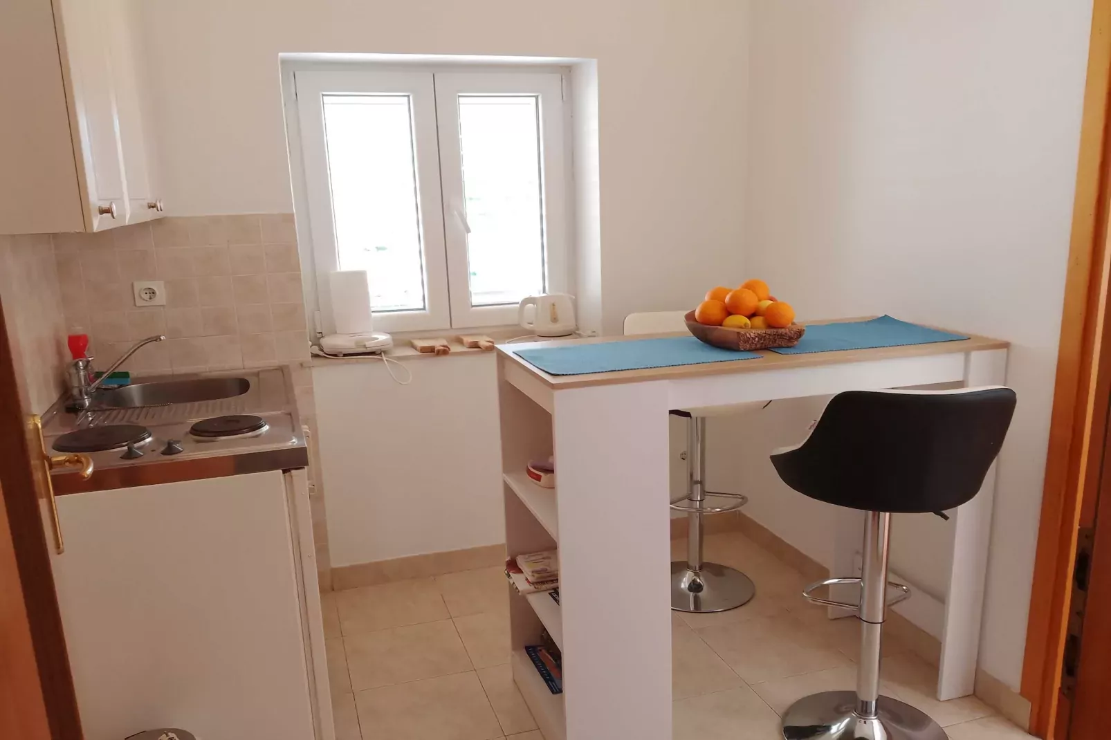 Apartments Laura Mljet - One Bedroom Apartment with Balcony and Sea View-Kitchen