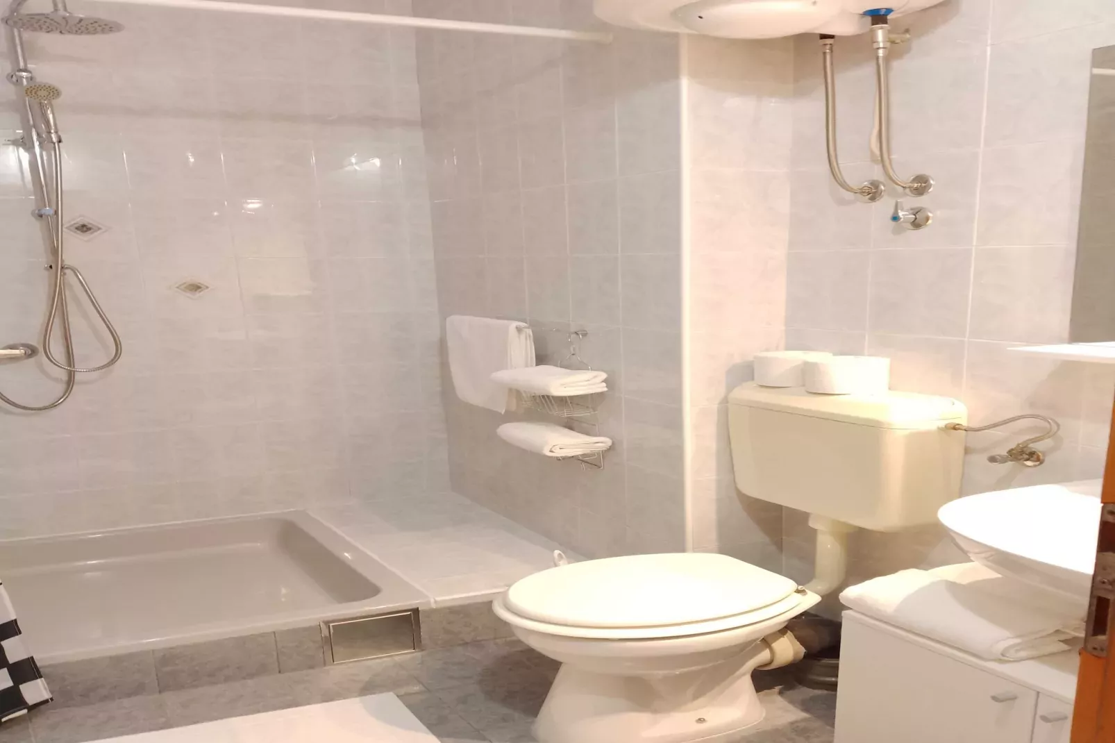 Apartments Laura Mljet - Comfort One Bedroom Apartment with Balcony and Sea View-Salle de bain