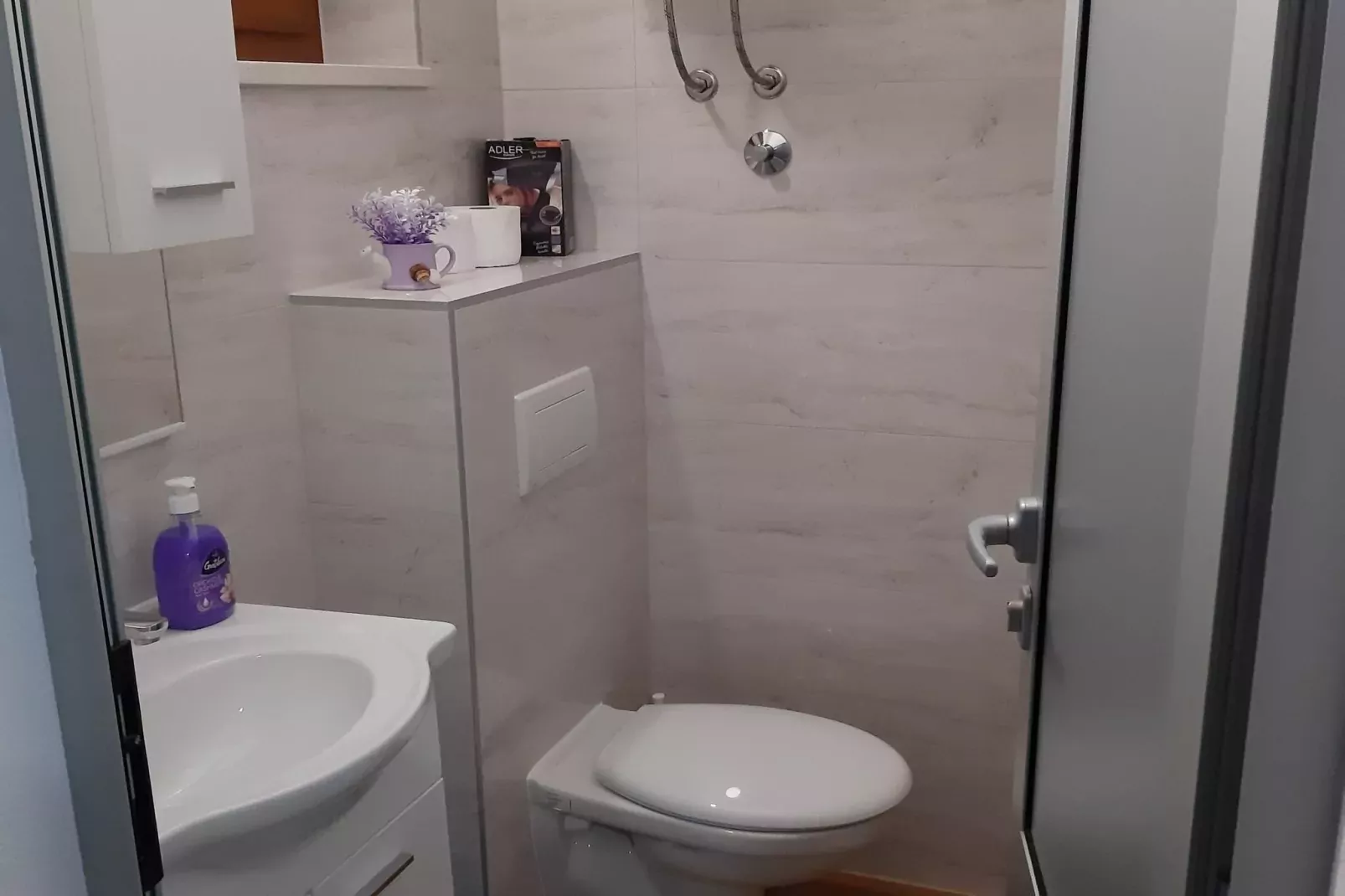 Apartments Franka Saplunara-Double Room with Terrace and Sea View-Bathroom