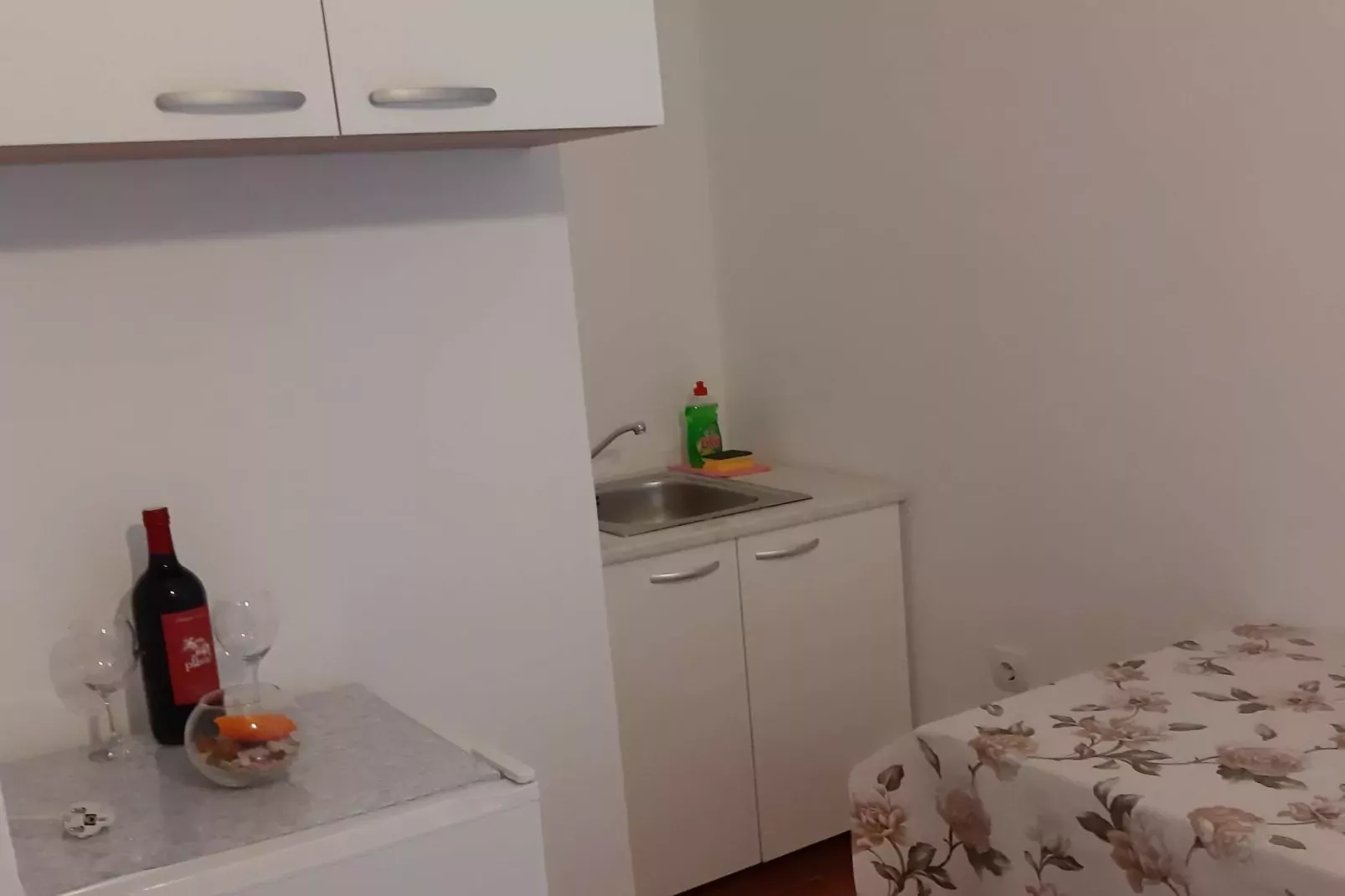 Apartments Franka Saplunara-Triple Room with Terrace and Sea View  No1-Kitchen