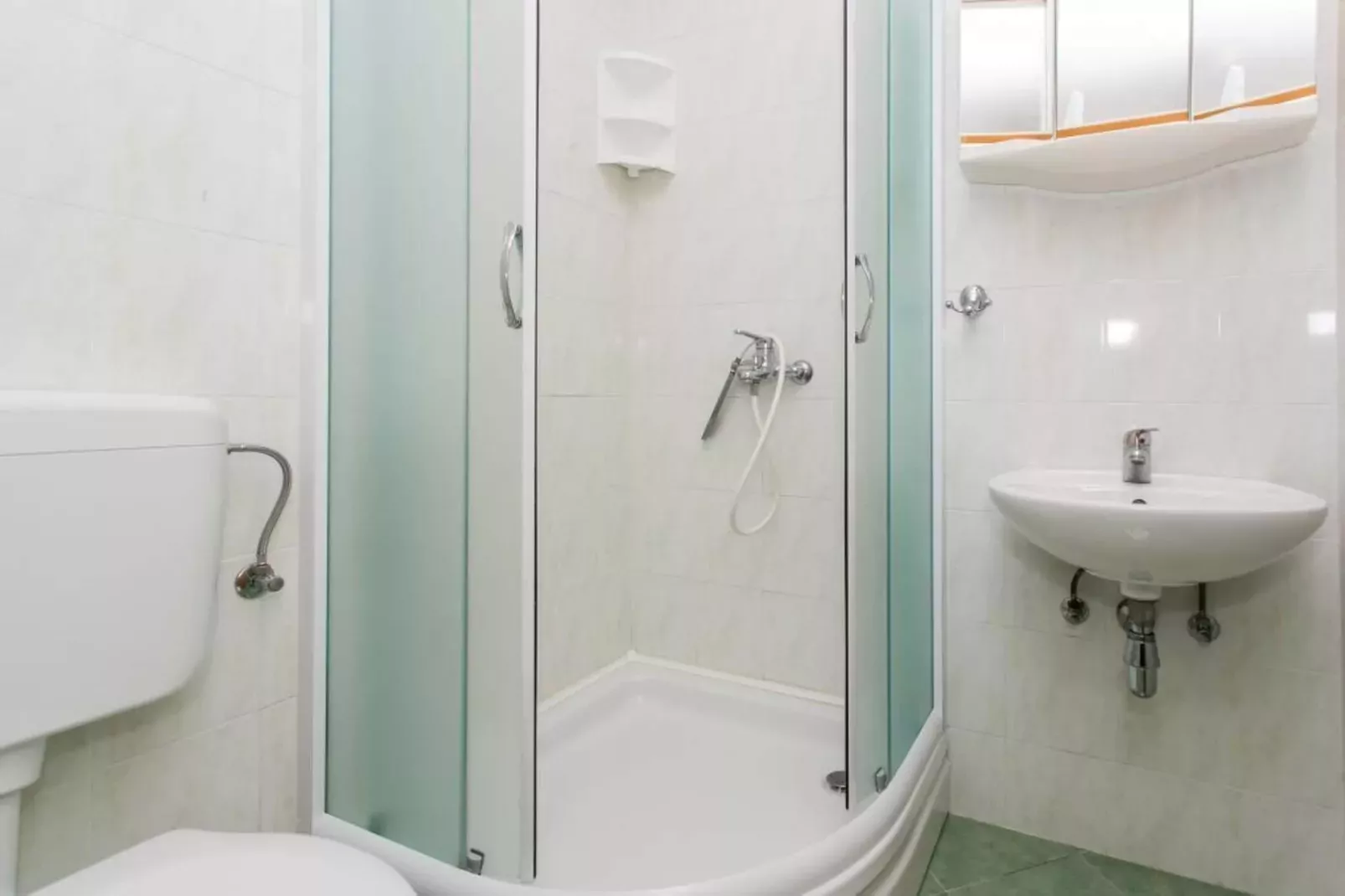Guest House Old Town View- One Bedroom Apartment (2 Adults)-Bathroom