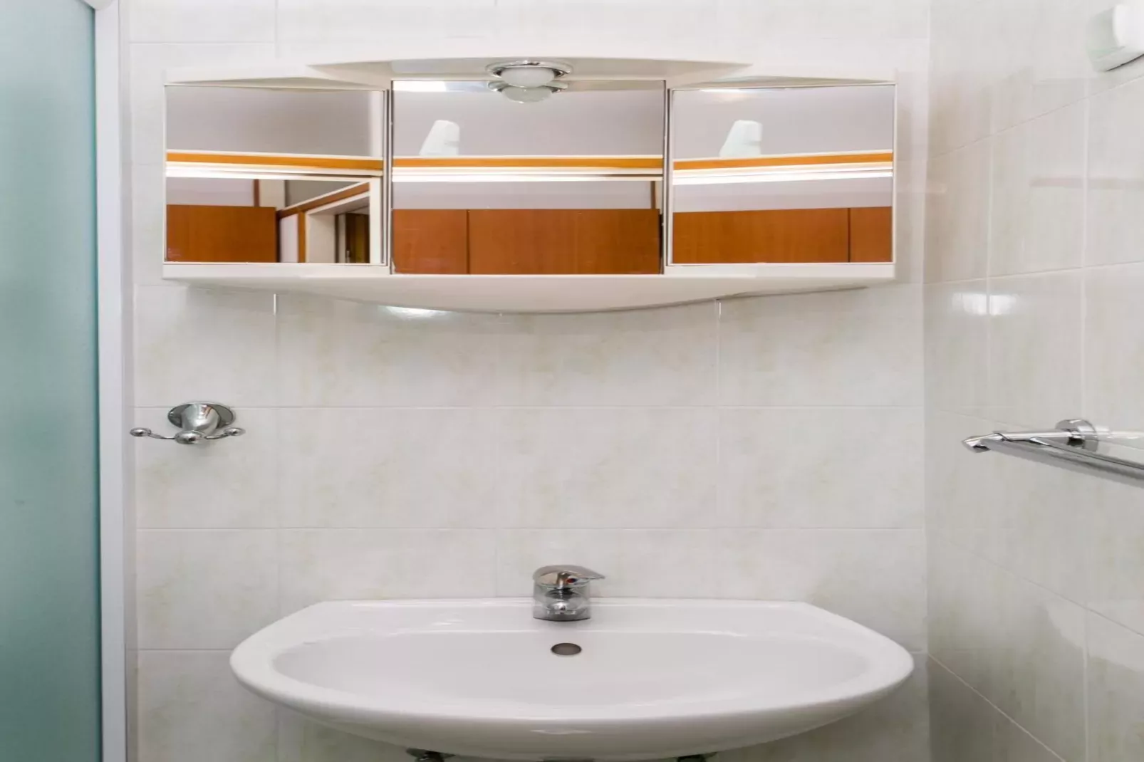 Guest House Old Town View- One Bedroom Apartment (2 Adults)-Bathroom
