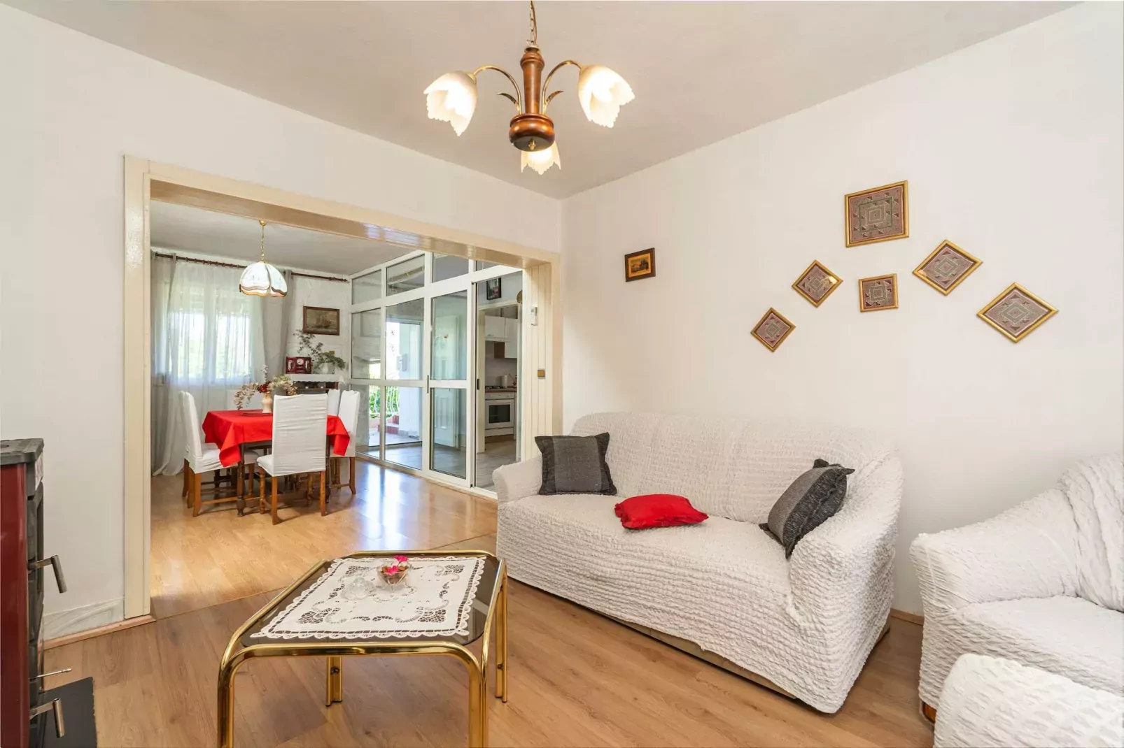 Villa Desin - Three Bedroom Apartment with Terrace and Garden View-Living room