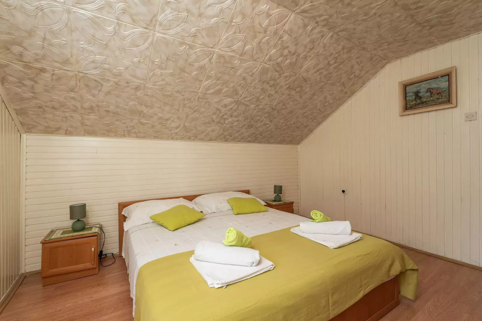 Villa Desin - Three Bedroom Apartment with Terrace and Garden View-Bedroom