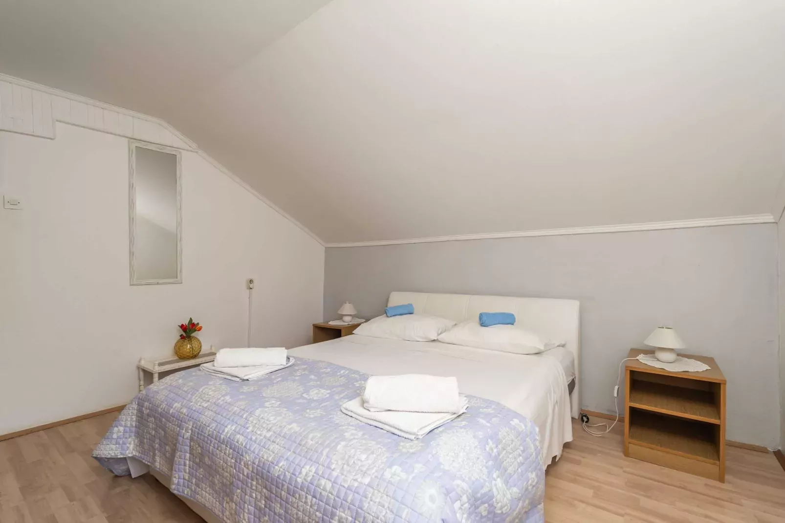 Villa Desin - Three Bedroom Apartment with Terrace and Garden View-Bedroom