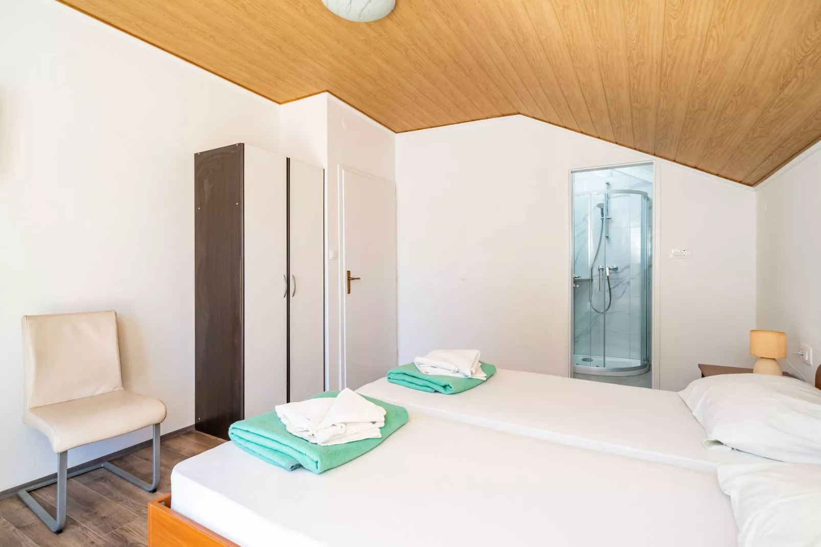 Guest House Daniela - Deluxe Double Room with Sea View - SOBA 7-Chambre