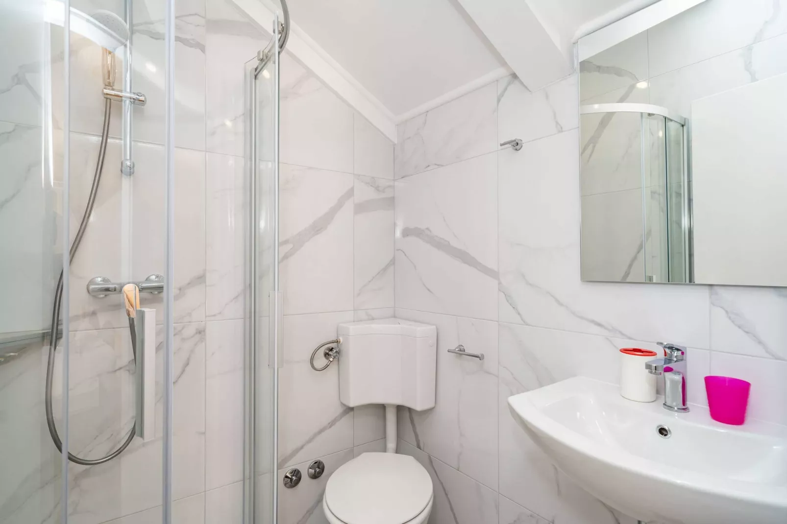 Guest House Daniela - Deluxe Double Room with Sea View - SOBA 7-Salle de bain
