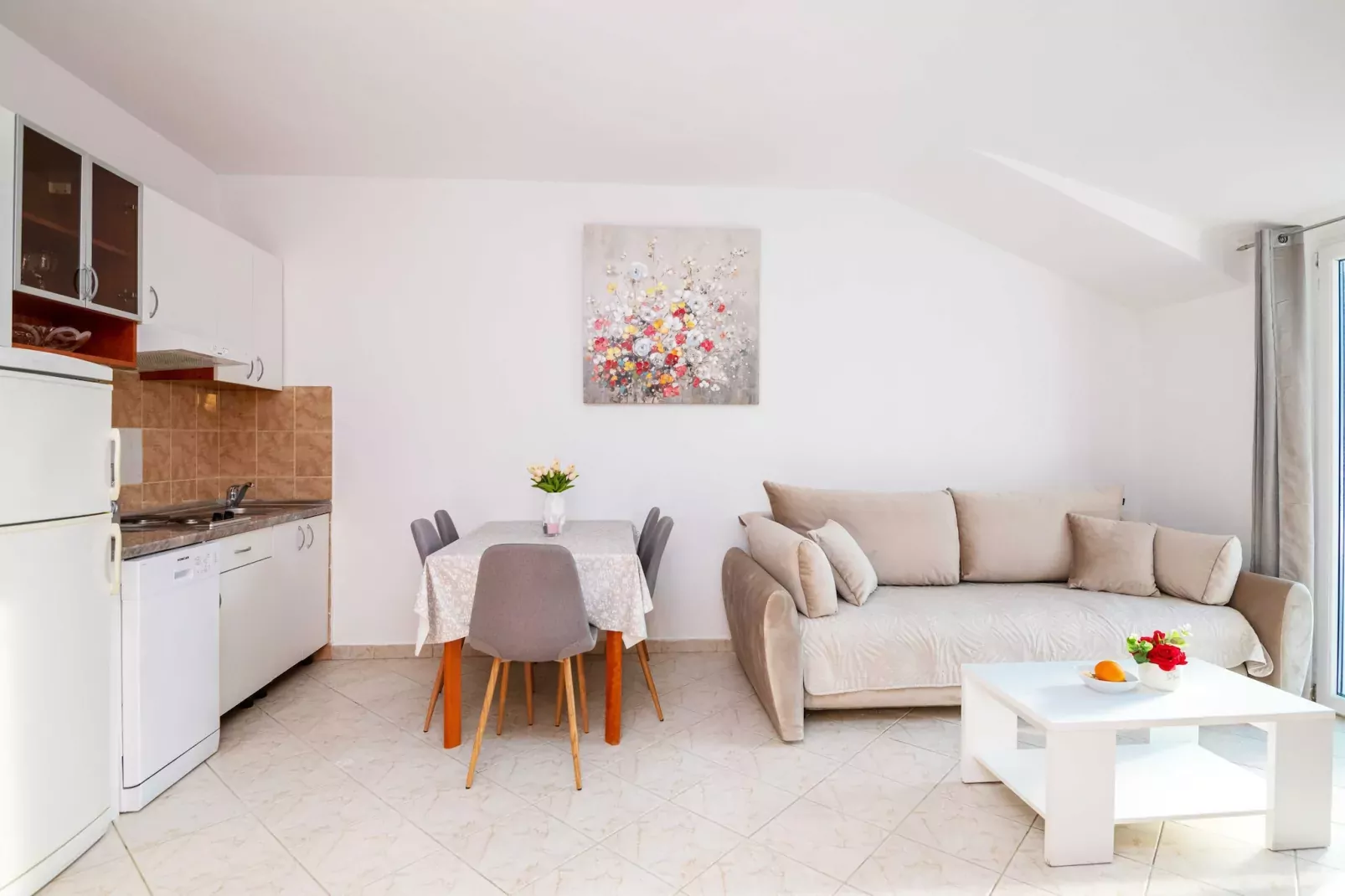 Apartments Azzurro- One Bedroom Apartment with Terrace and Hot Tub ( Azzurro II-gornji)-Salon