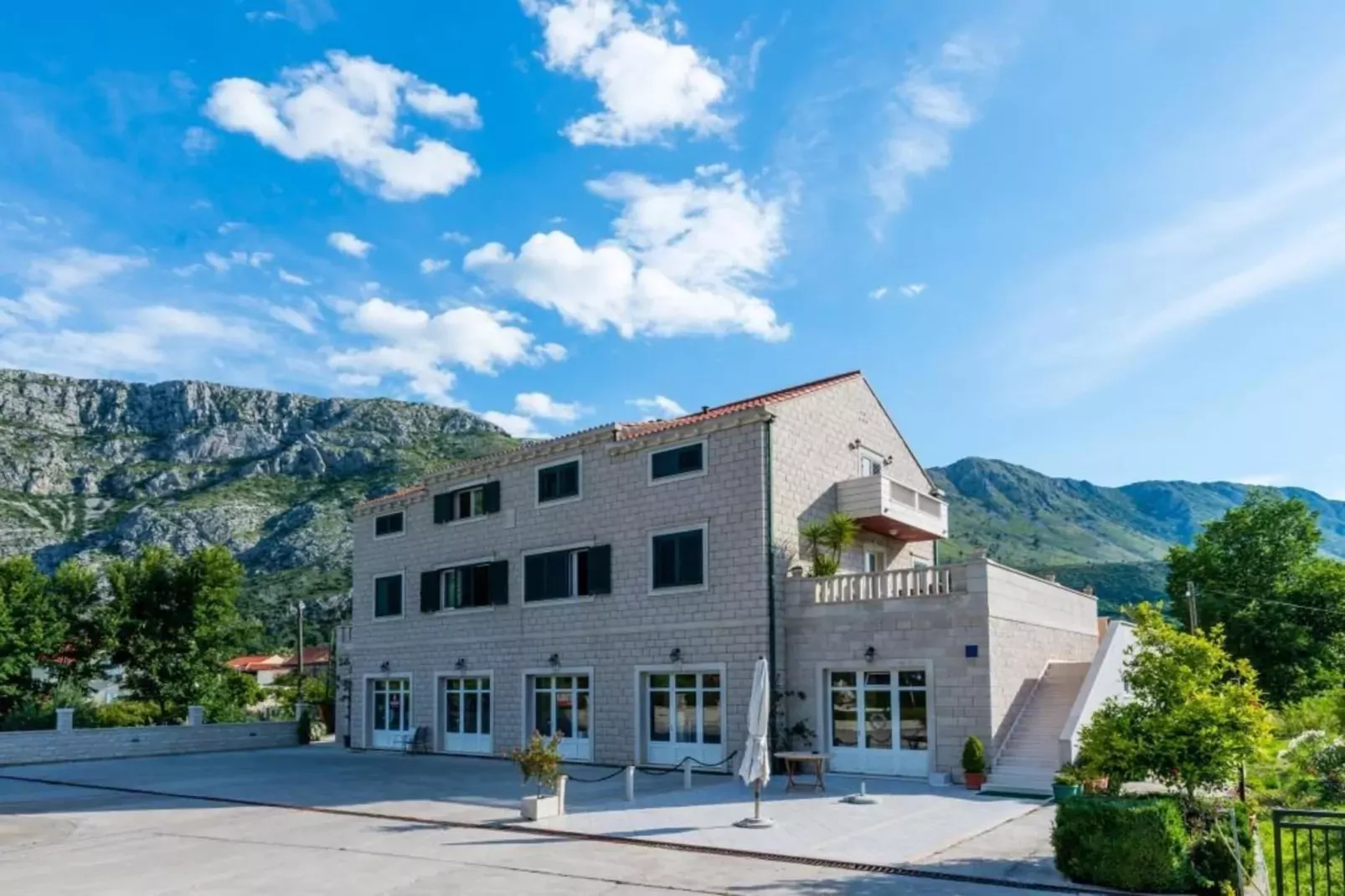 Apartments Azzurro- Three Bedroom Apartment with Terrace and Hot Tub ( Azzurro I-donji)-Extérieur été