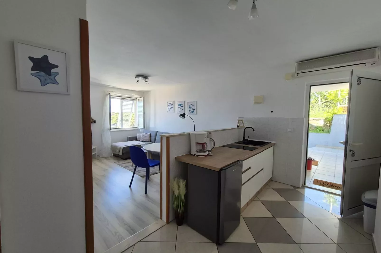 Apartments Matea - One-Bedroom Apartment with Sea View - (Štikovica)-Kitchen